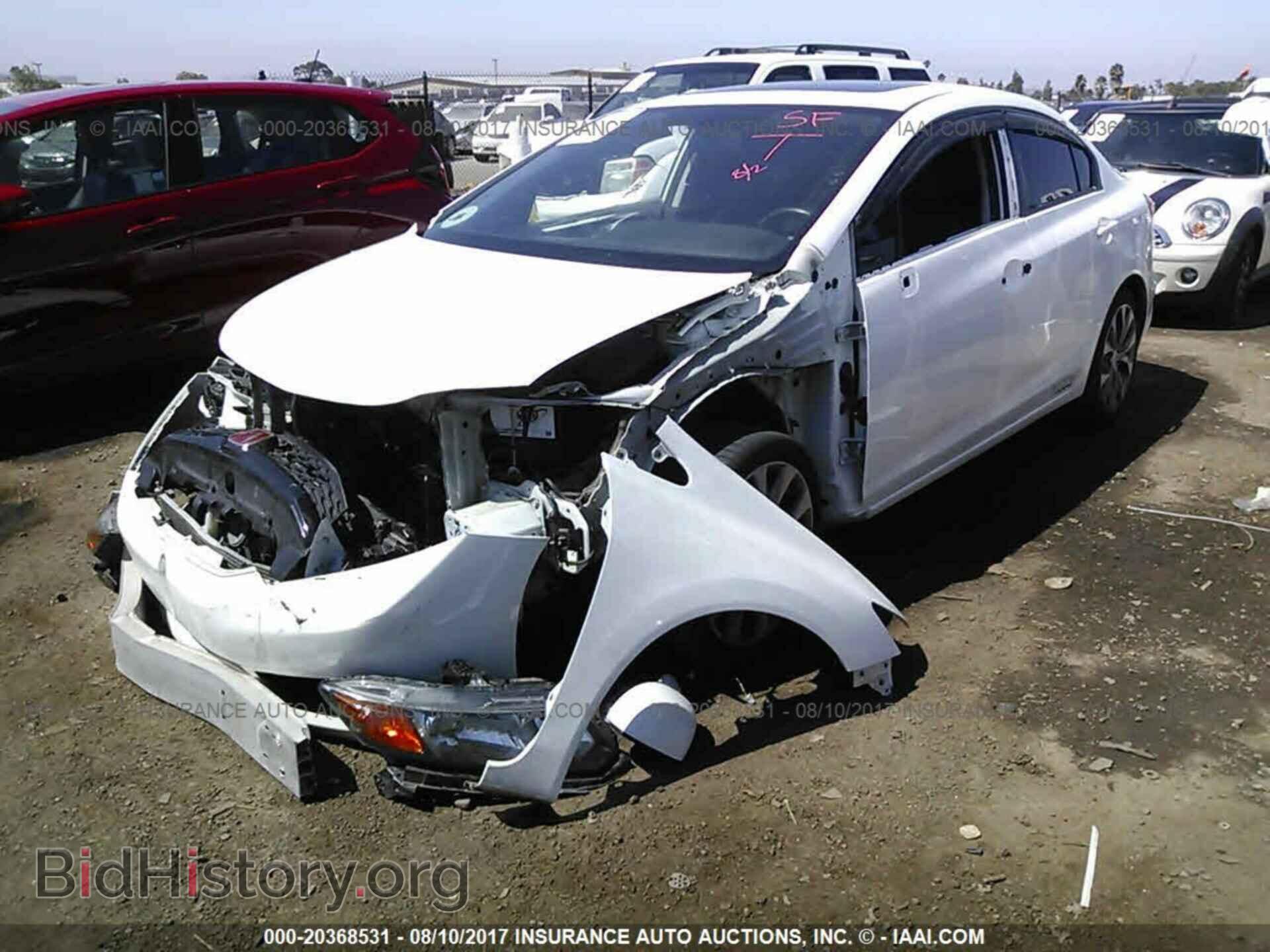 2012 Honda Civic - VIN: 2HGFB6E5XCH704798 - Photo 2