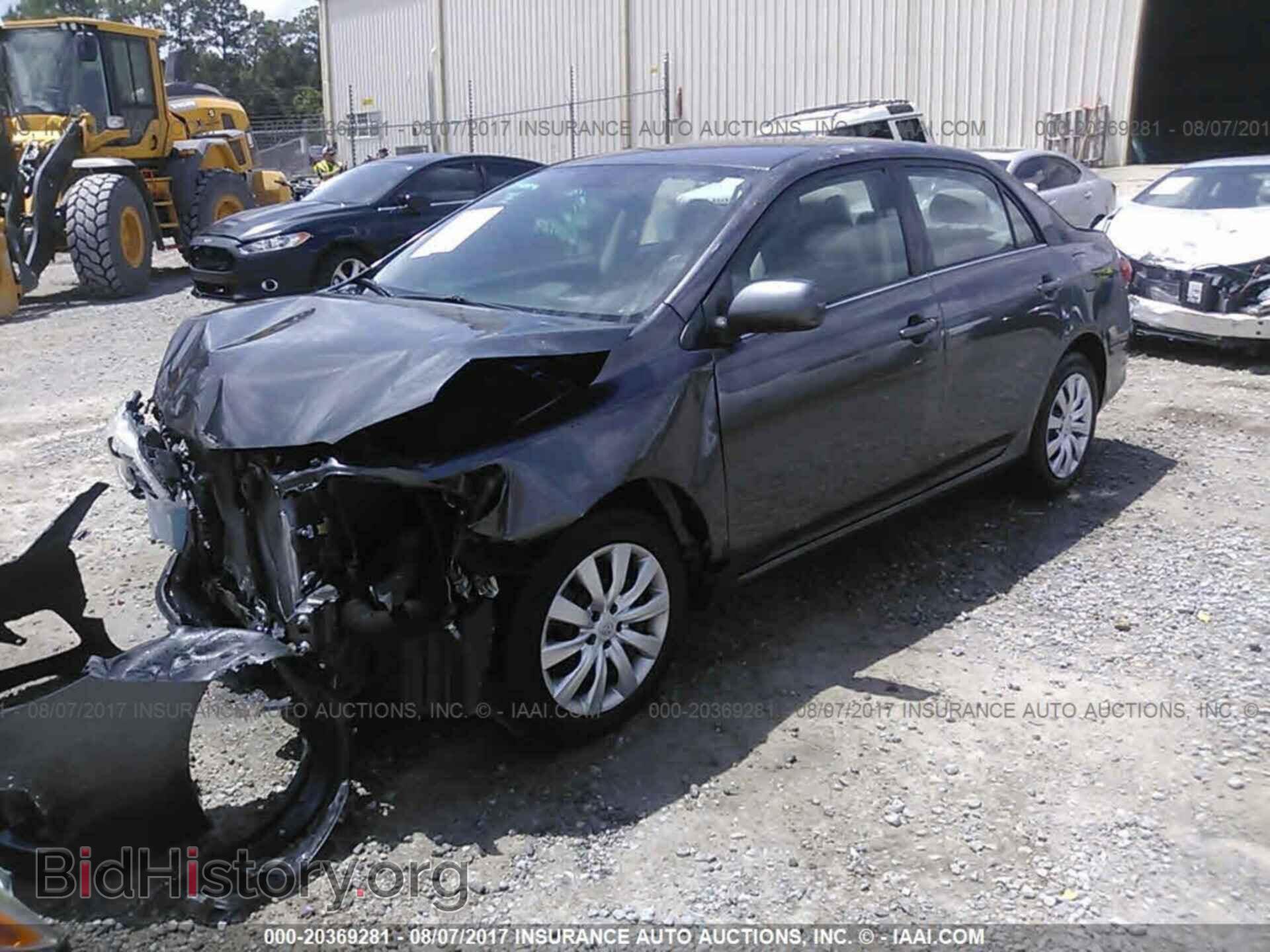 2013 Toyota Corolla - VIN: 5YFBU4EEXDP158253 - Фото 2