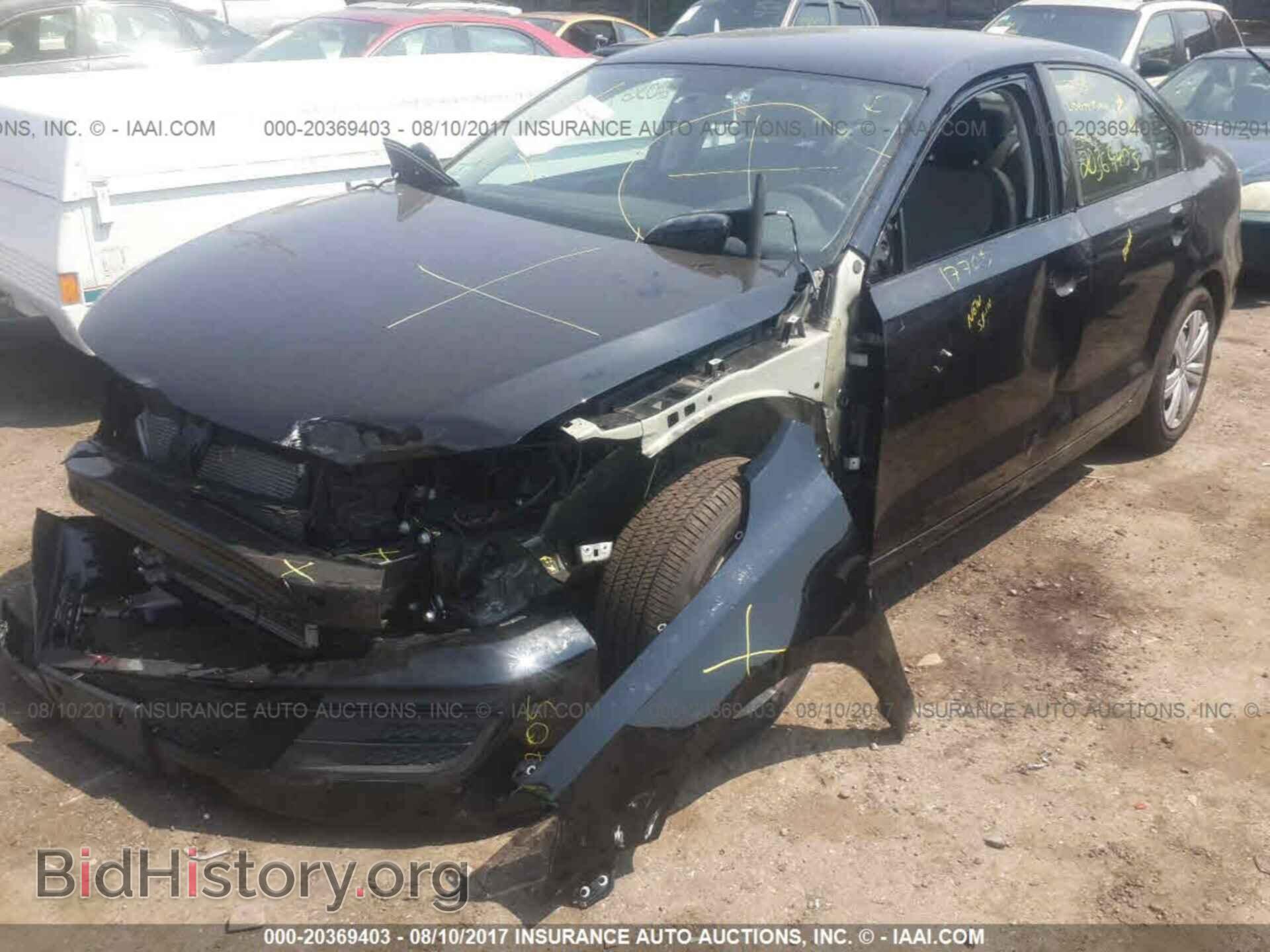 2017 Volkswagen Jetta - VIN: 3VW2B7AJ4HM332192 - Фото 2