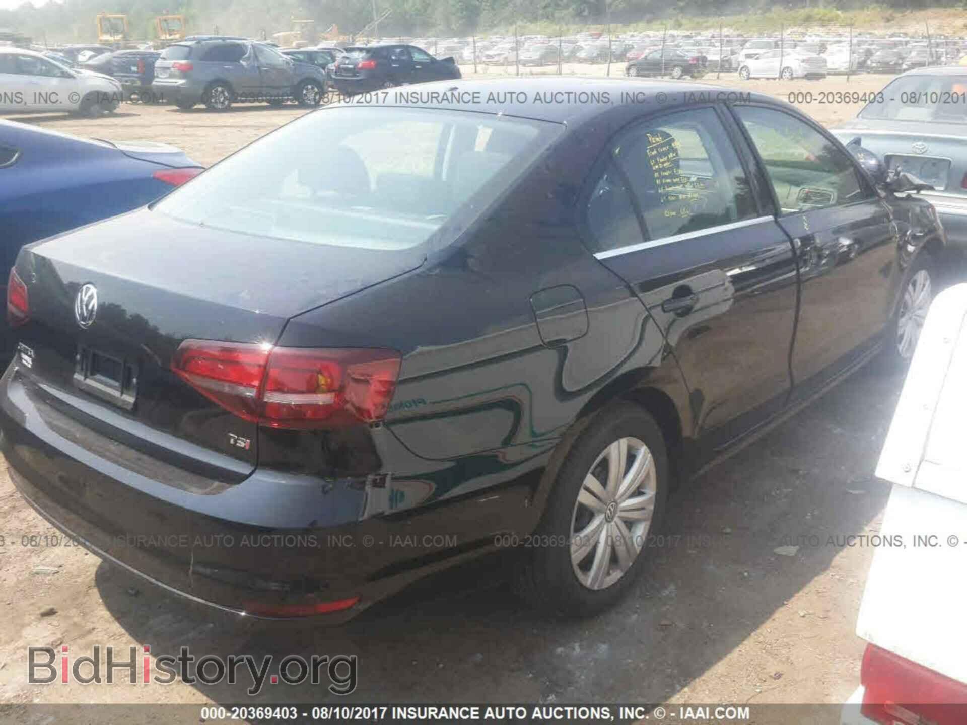 2017 Volkswagen Jetta - VIN: 3VW2B7AJ4HM332192 - Фото 4