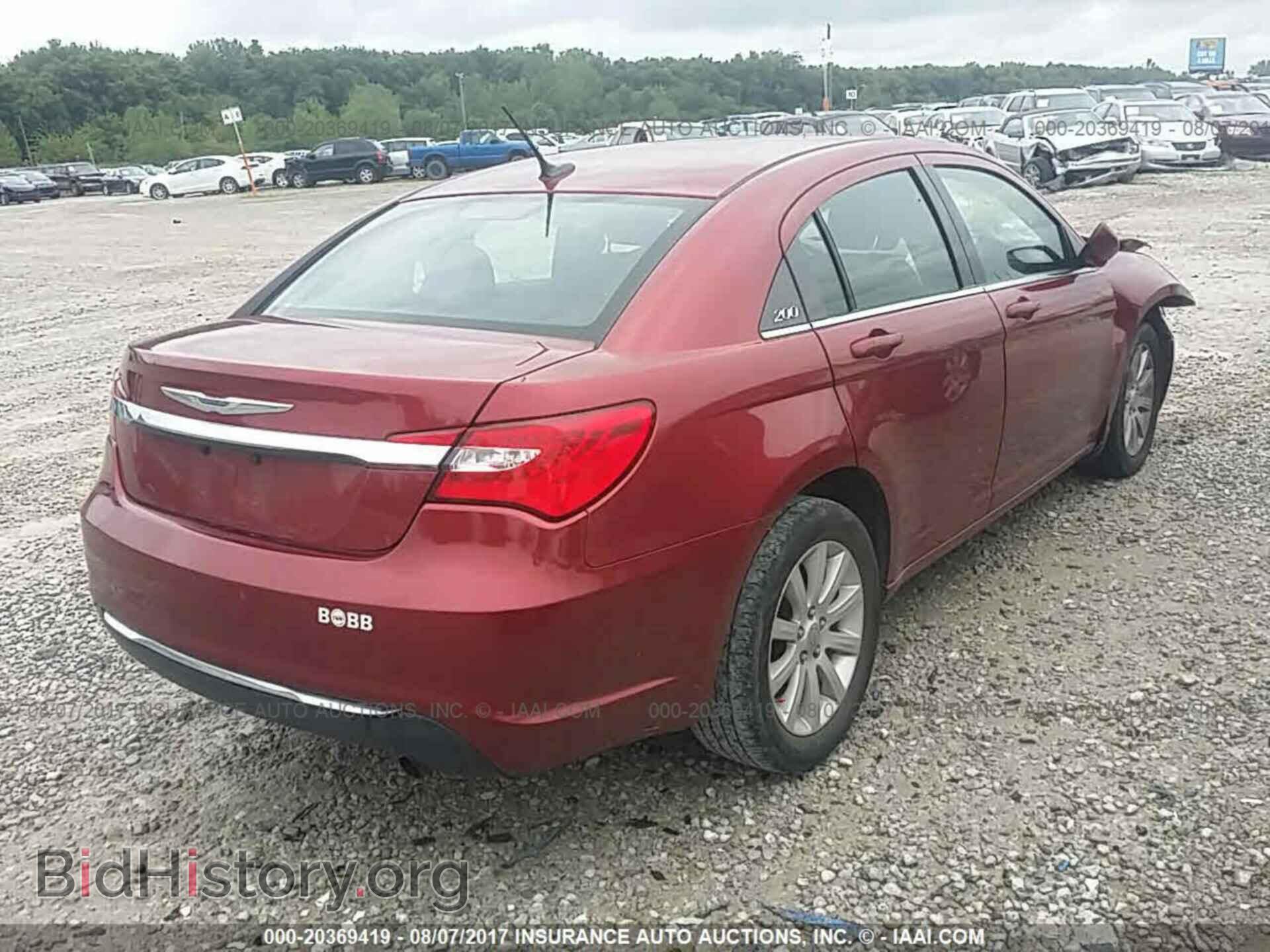 2013 Chrysler 200 - VIN: 1C3CCBBB4DN765093 - Фото 4