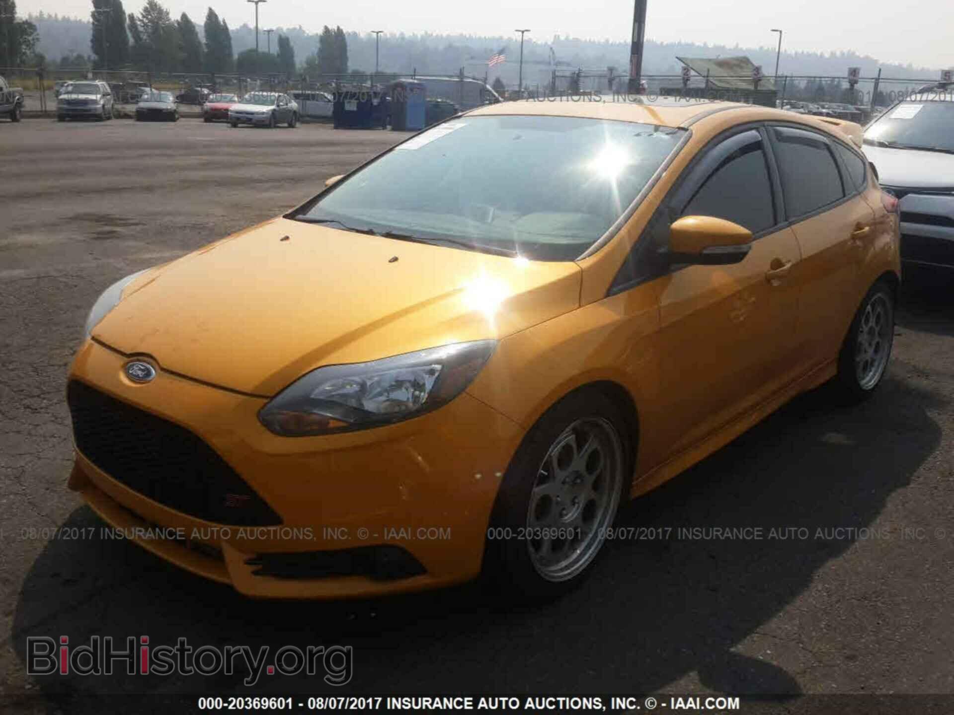 2013 Ford Focus - VIN: 1FADP3L93DL211342 - Фото 2