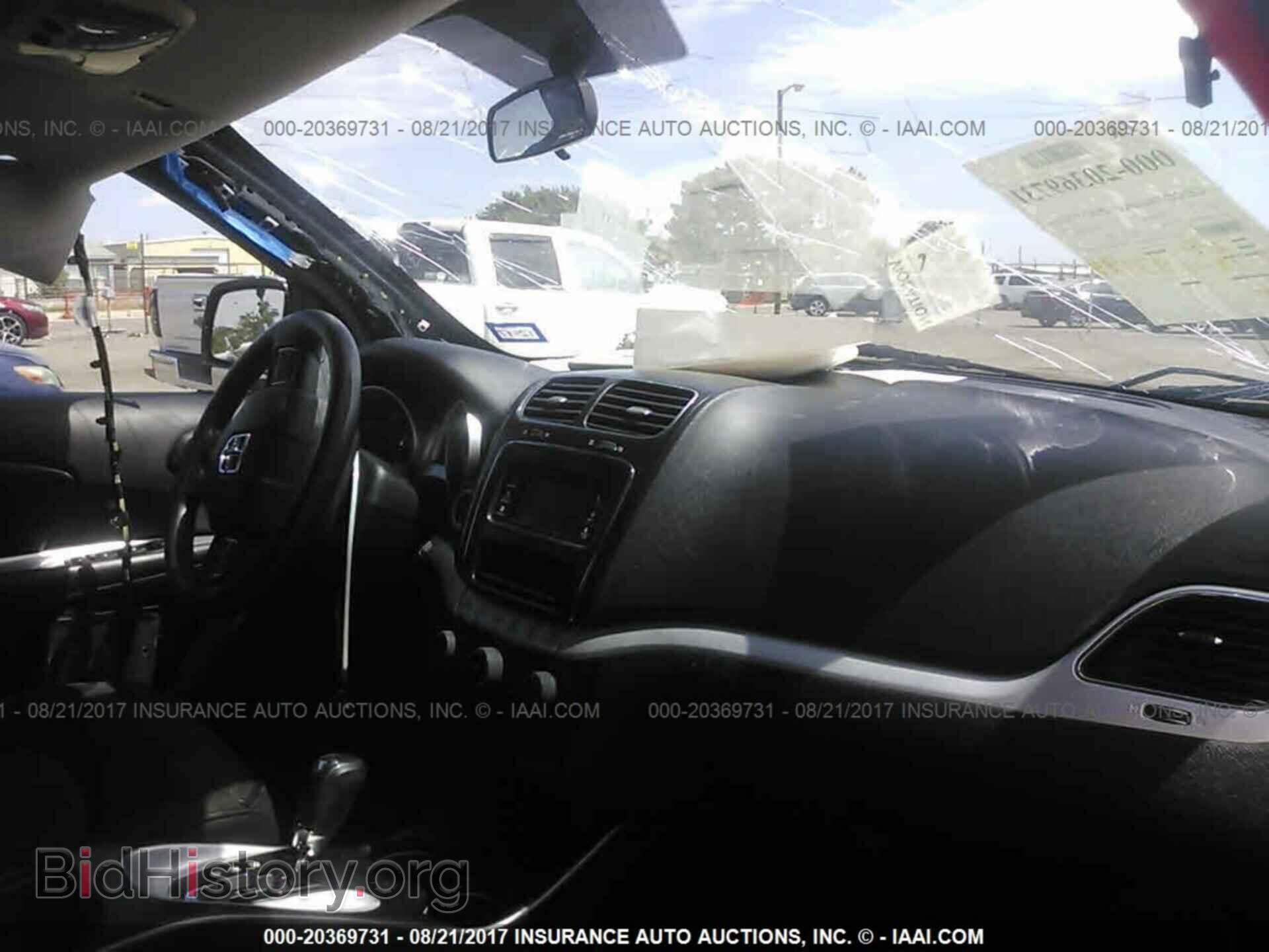 2011 Dodge Journey - VIN: 3D4PH1FG3BT520963 - Photo 5