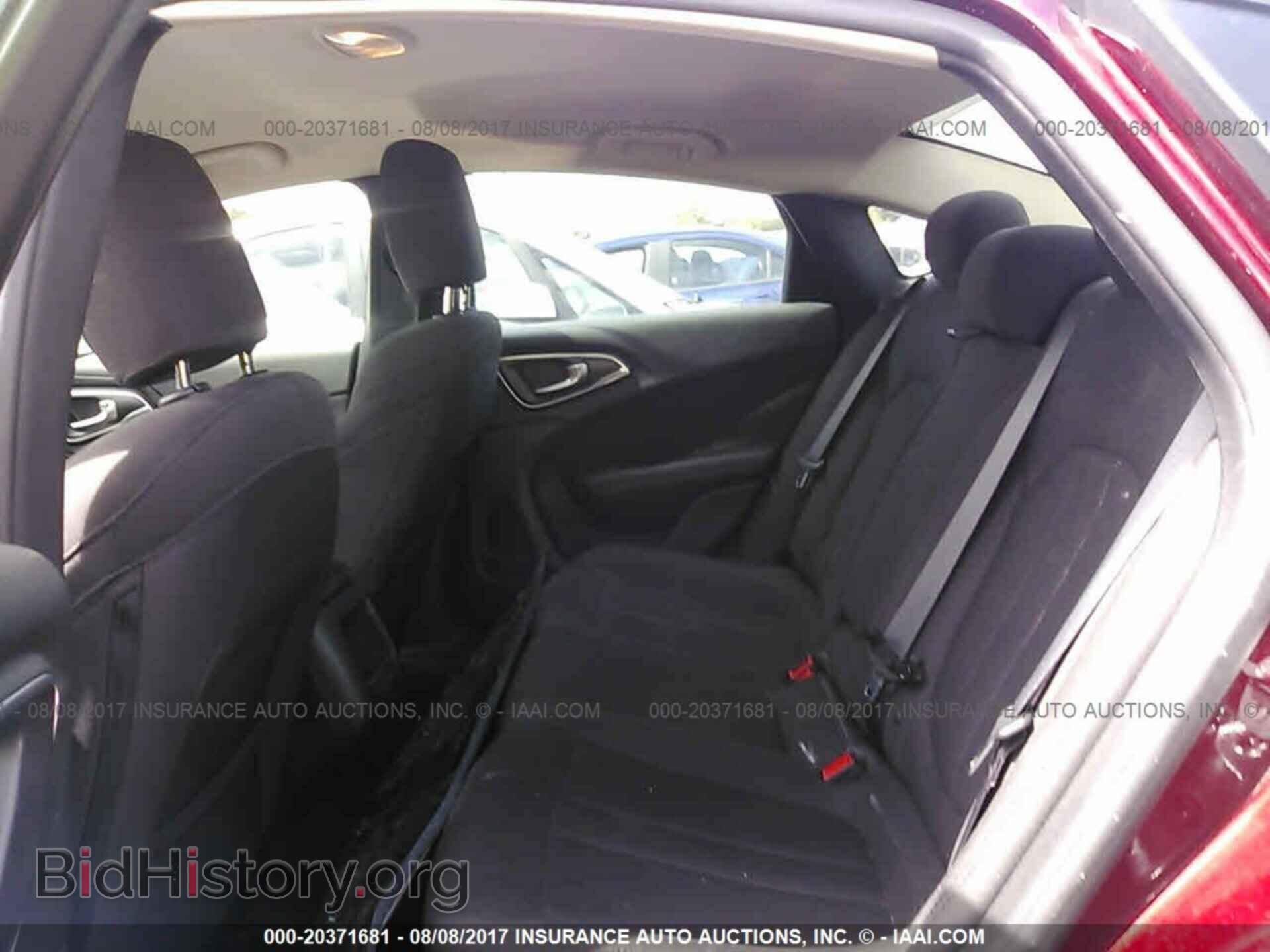 2015 Chrysler 200 - VIN: 1C3CCCAB6FN754915 - Photo 8