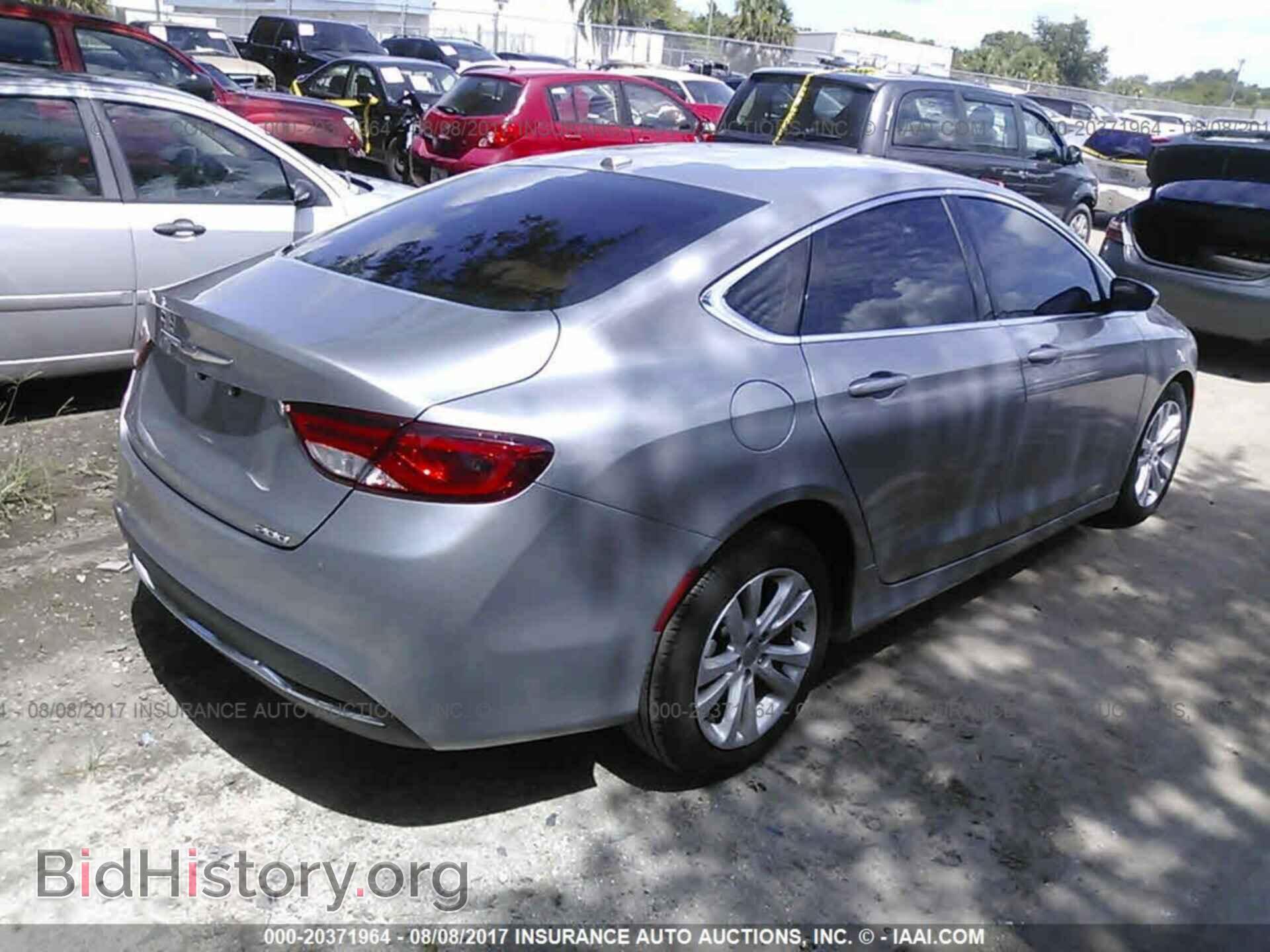 2016 Chrysler 200 - VIN: 1C3CCCAB6GN126970 - Photo 4