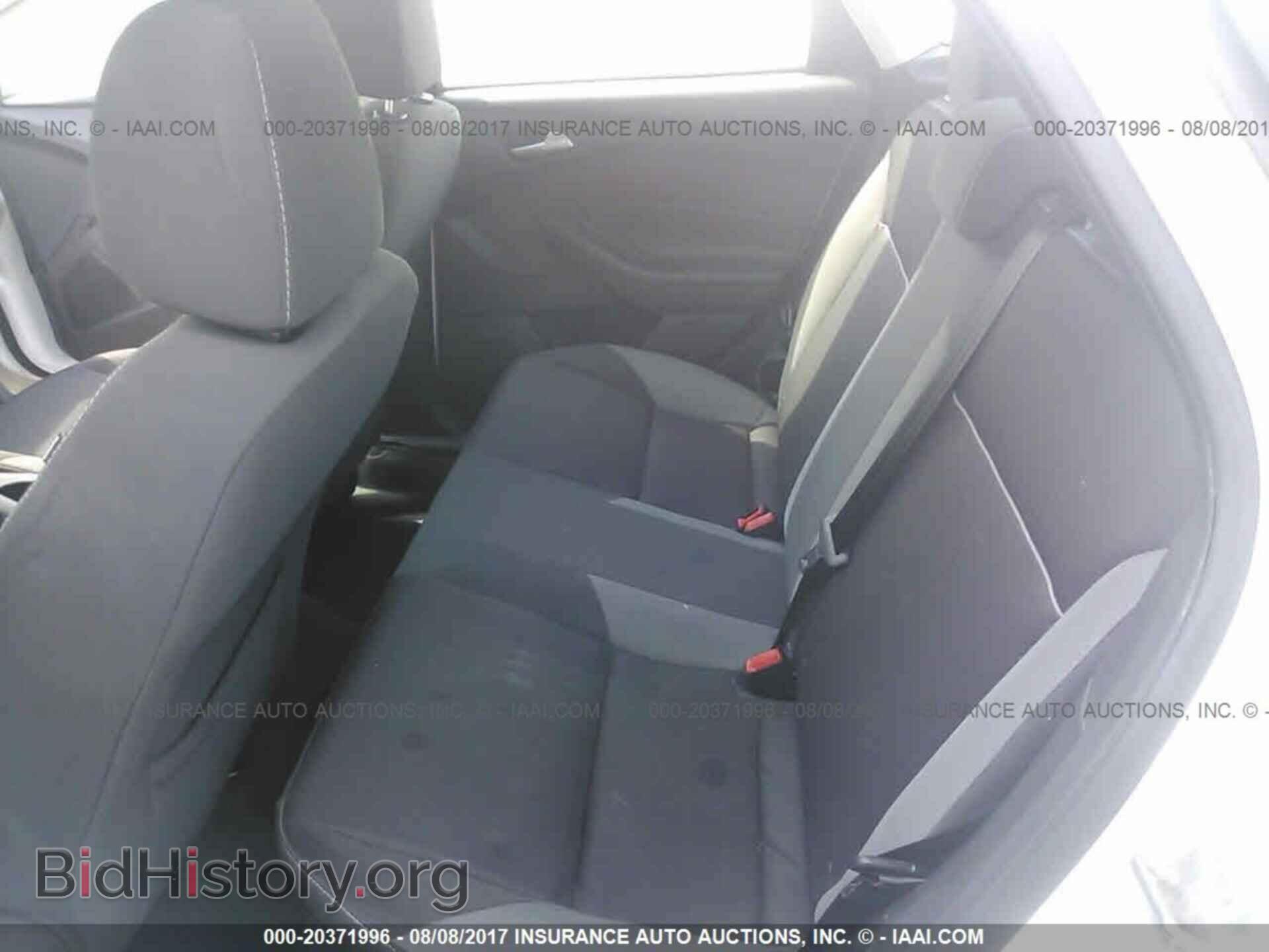2013 Ford Focus - VIN: 1FADP3F24DL337370 - Photo 8