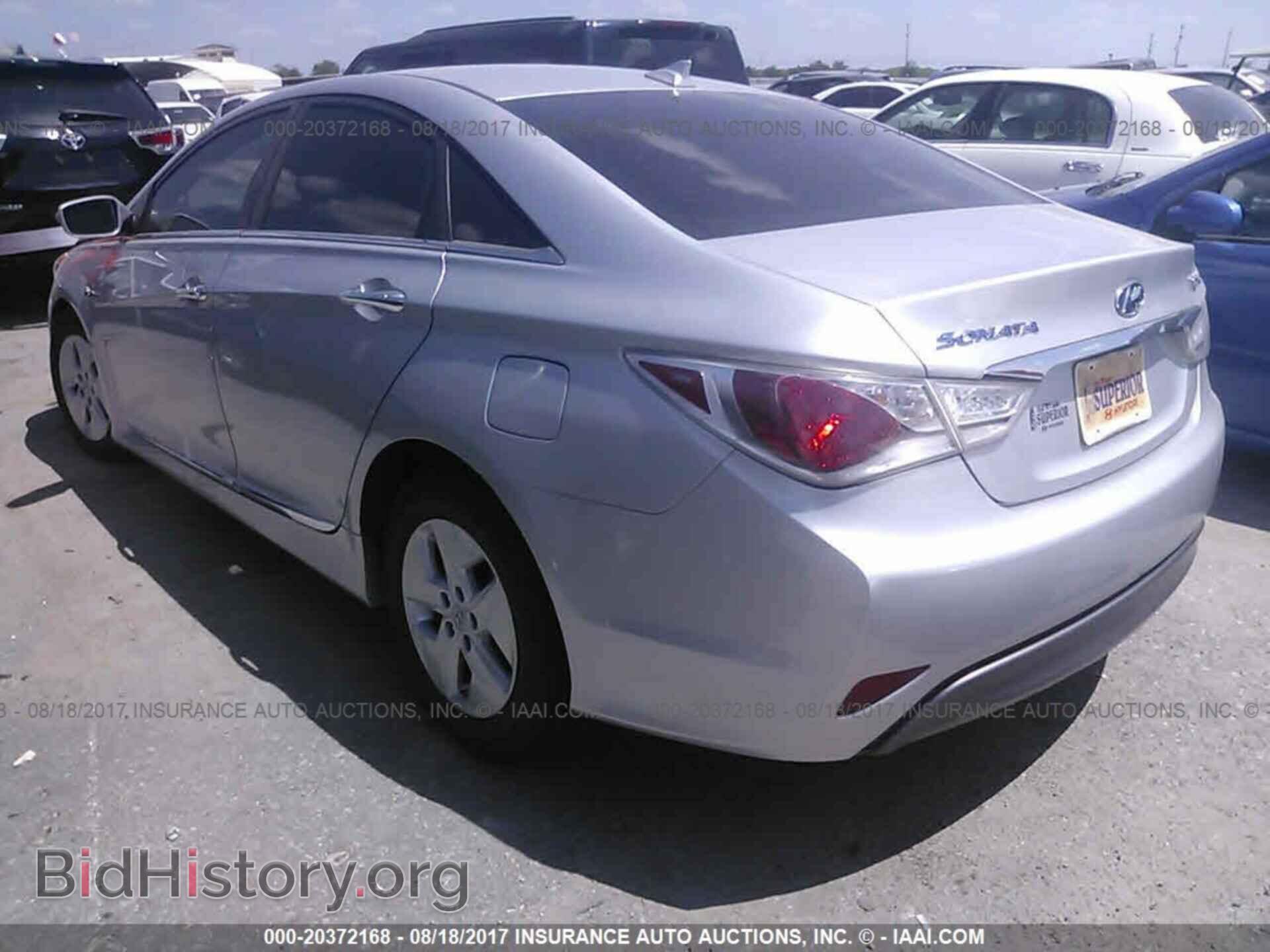 2012 Hyundai Sonata - VIN: KMHEC4A43CA042100 - Photo 3