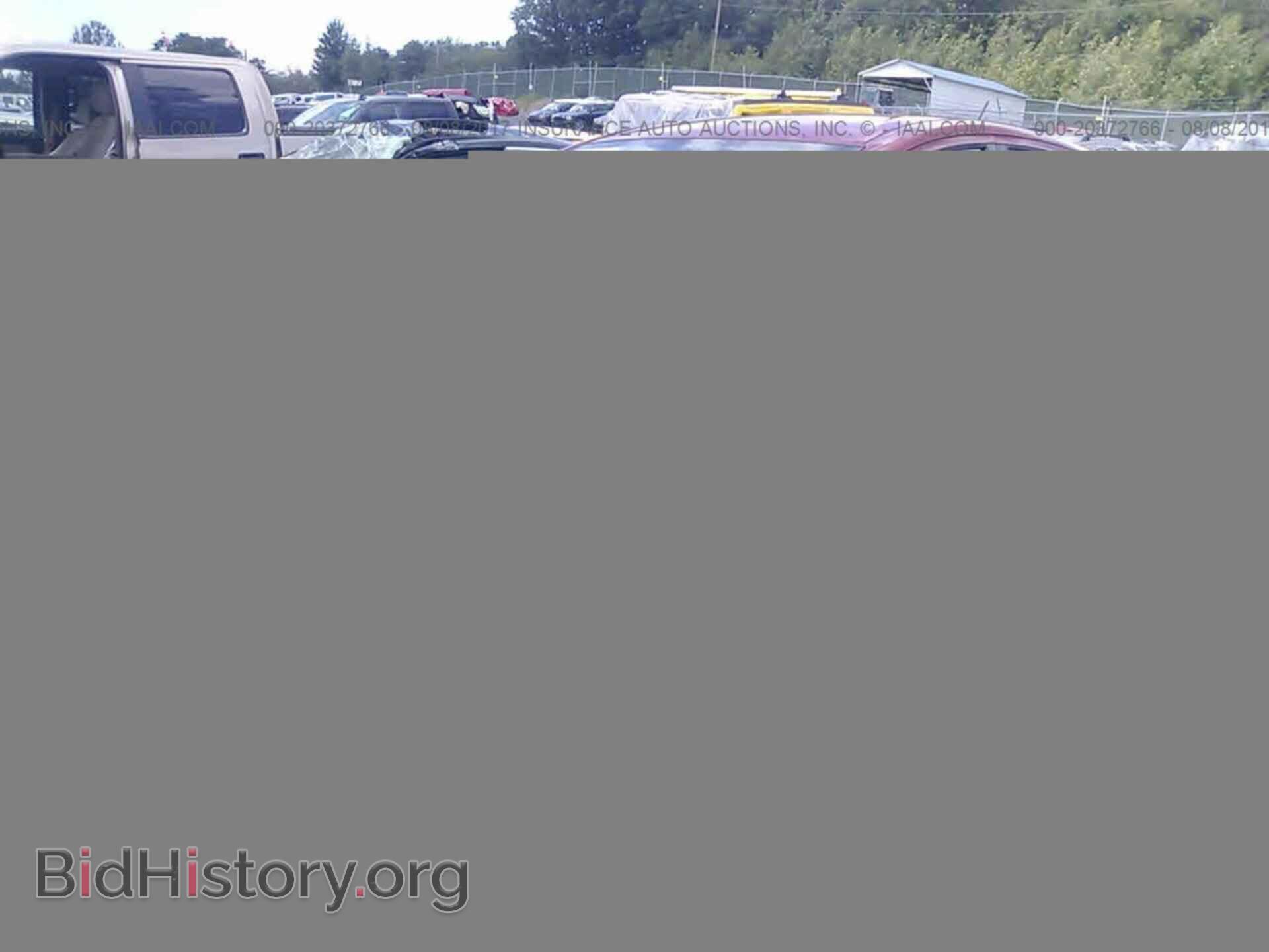 2015 Nissan Versa note - VIN: 3N1CE2CP4FL372944 - Фото 2