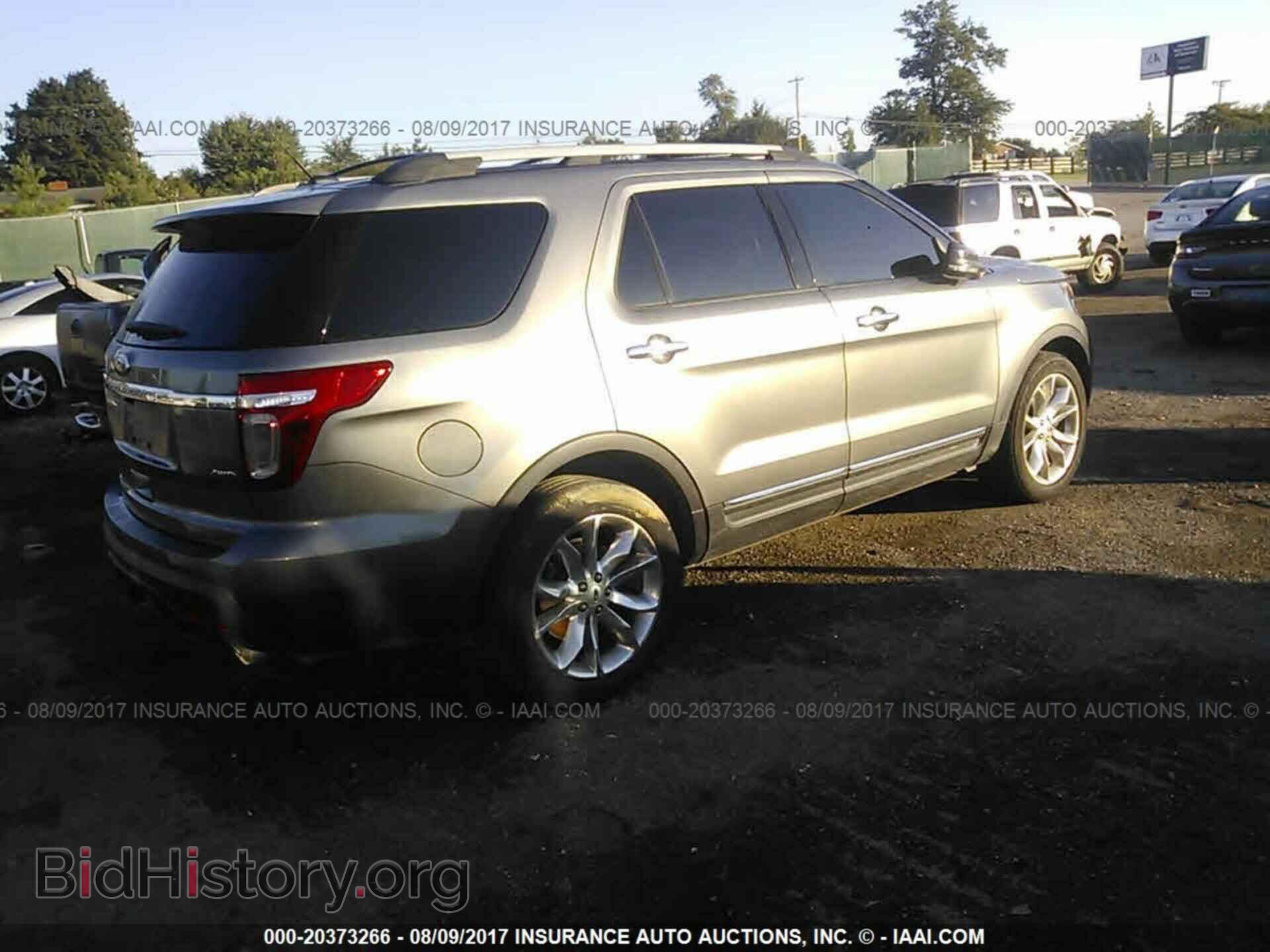 2012 Ford Explorer - VIN: 1FMHK8D87CGA81517 - Photo 4