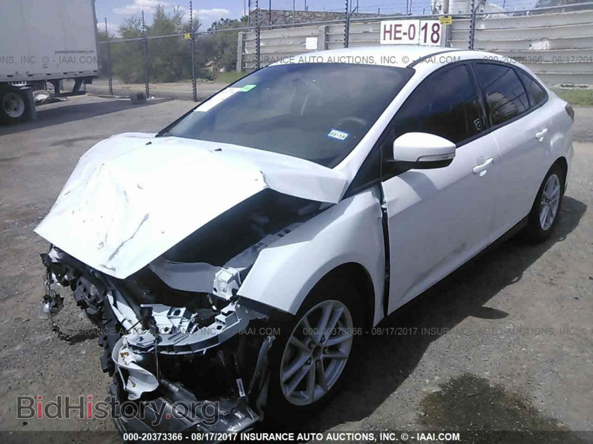 2015 Ford Focus - VIN: 1FADP3F21FL219439 - Photo 2