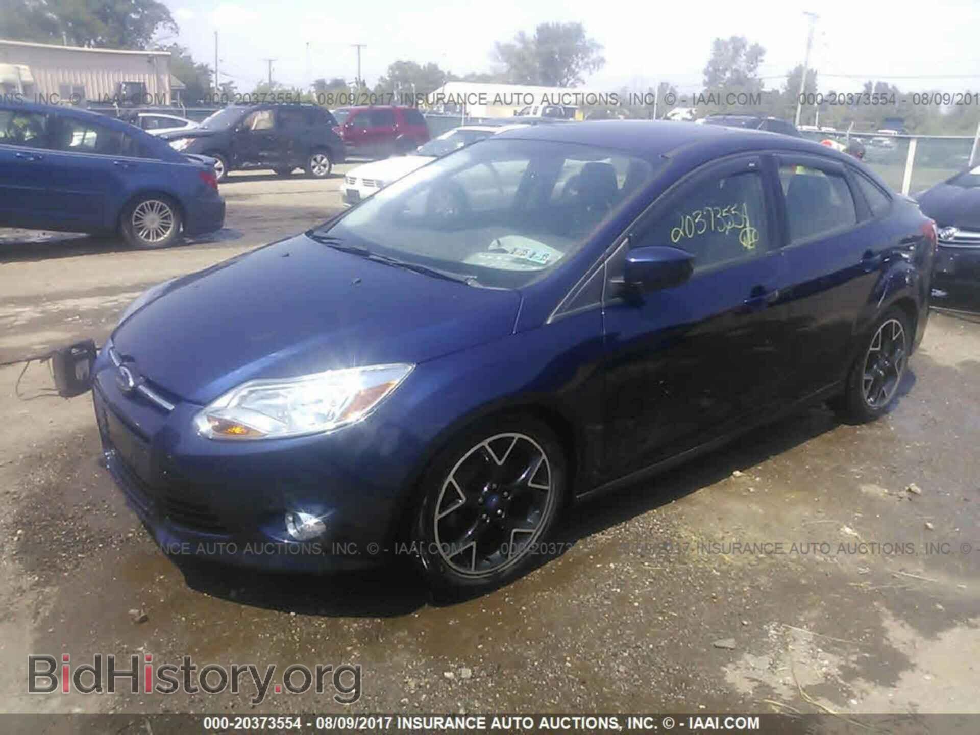 2012 Ford Focus - VIN: 1FAHP3F23CL113958 - Photo 2