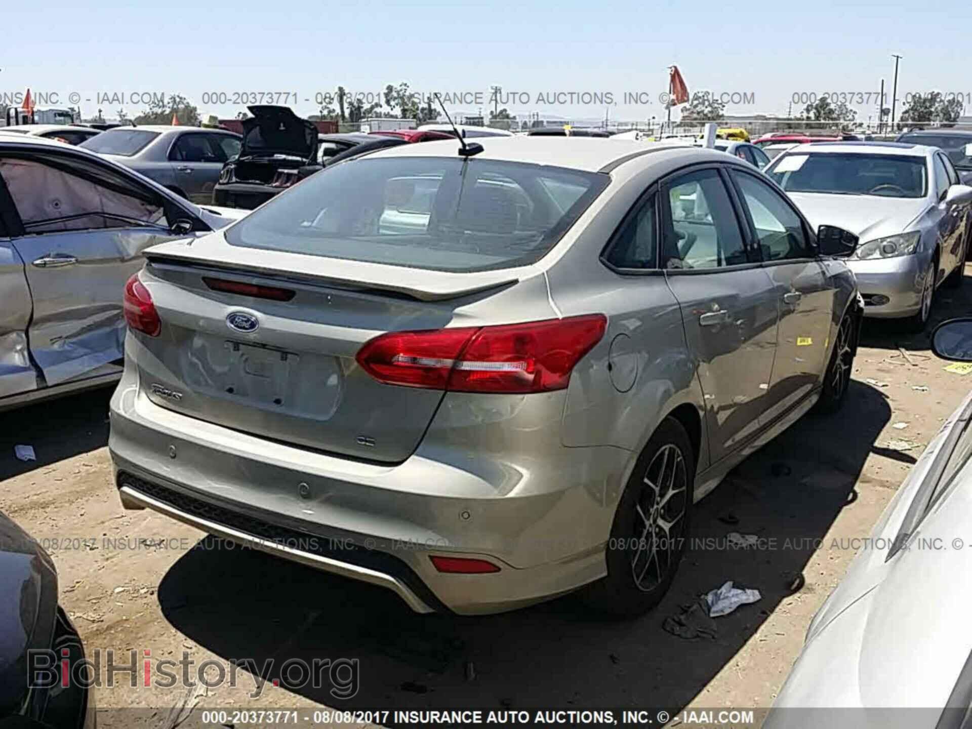 2016 Ford Focus - VIN: 1FADP3F21GL301561 - Фото 4