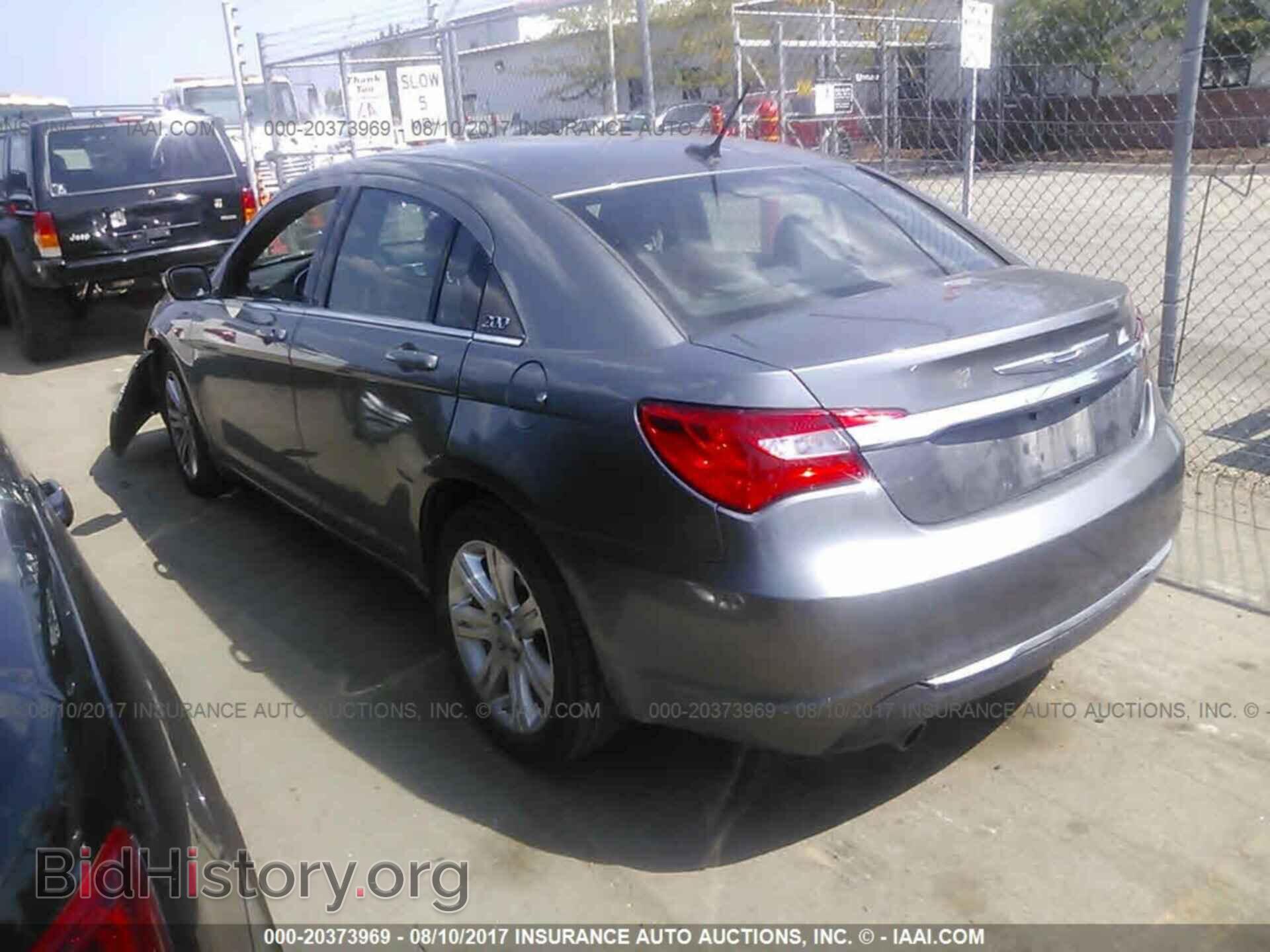 2012 Chrysler 200 - VIN: 1C3CCBBG2CN283006 - Photo 3