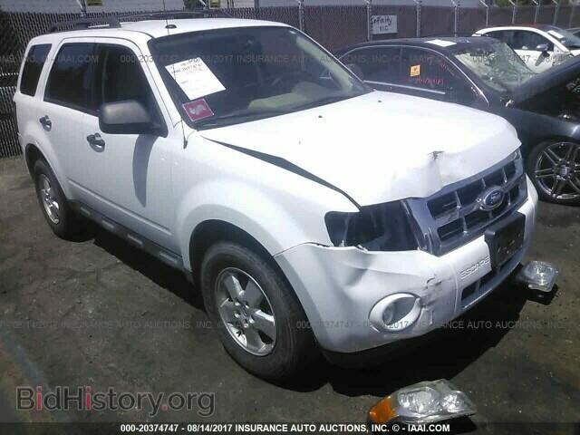 Photo 1FMCU0D78BKC54549 - Ford Escape 2011
