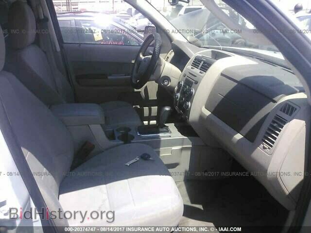2011 Ford Escape - VIN: 1FMCU0D78BKC54549 - Photo 5