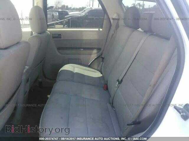 2011 Ford Escape - VIN: 1FMCU0D78BKC54549 - Photo 8