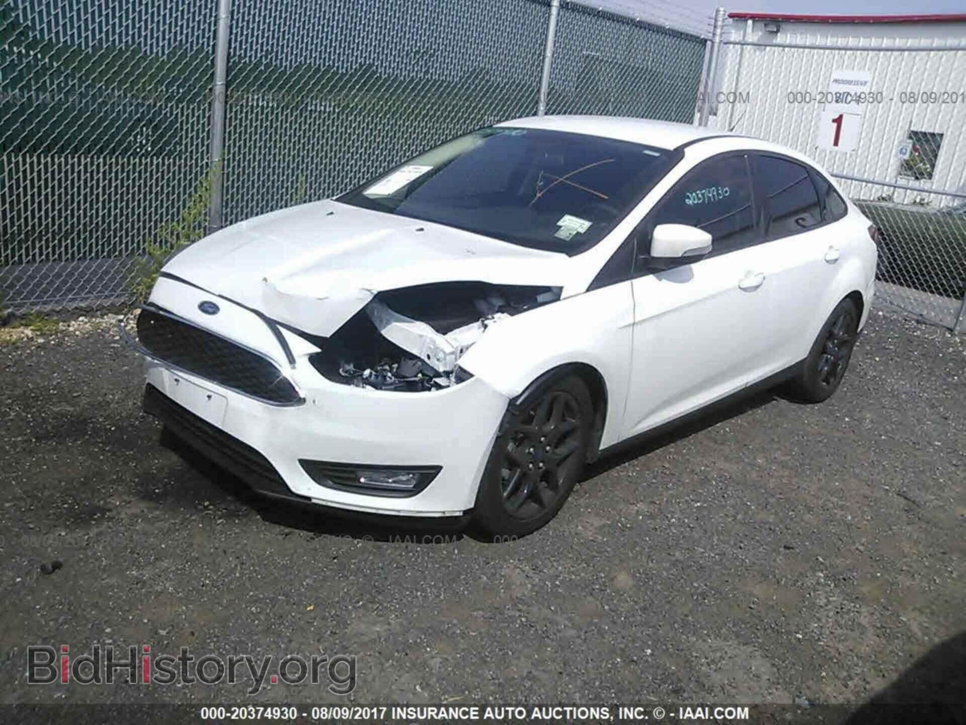 2016 Ford Focus - VIN: 1FADP3F21GL354518 - Photo 2