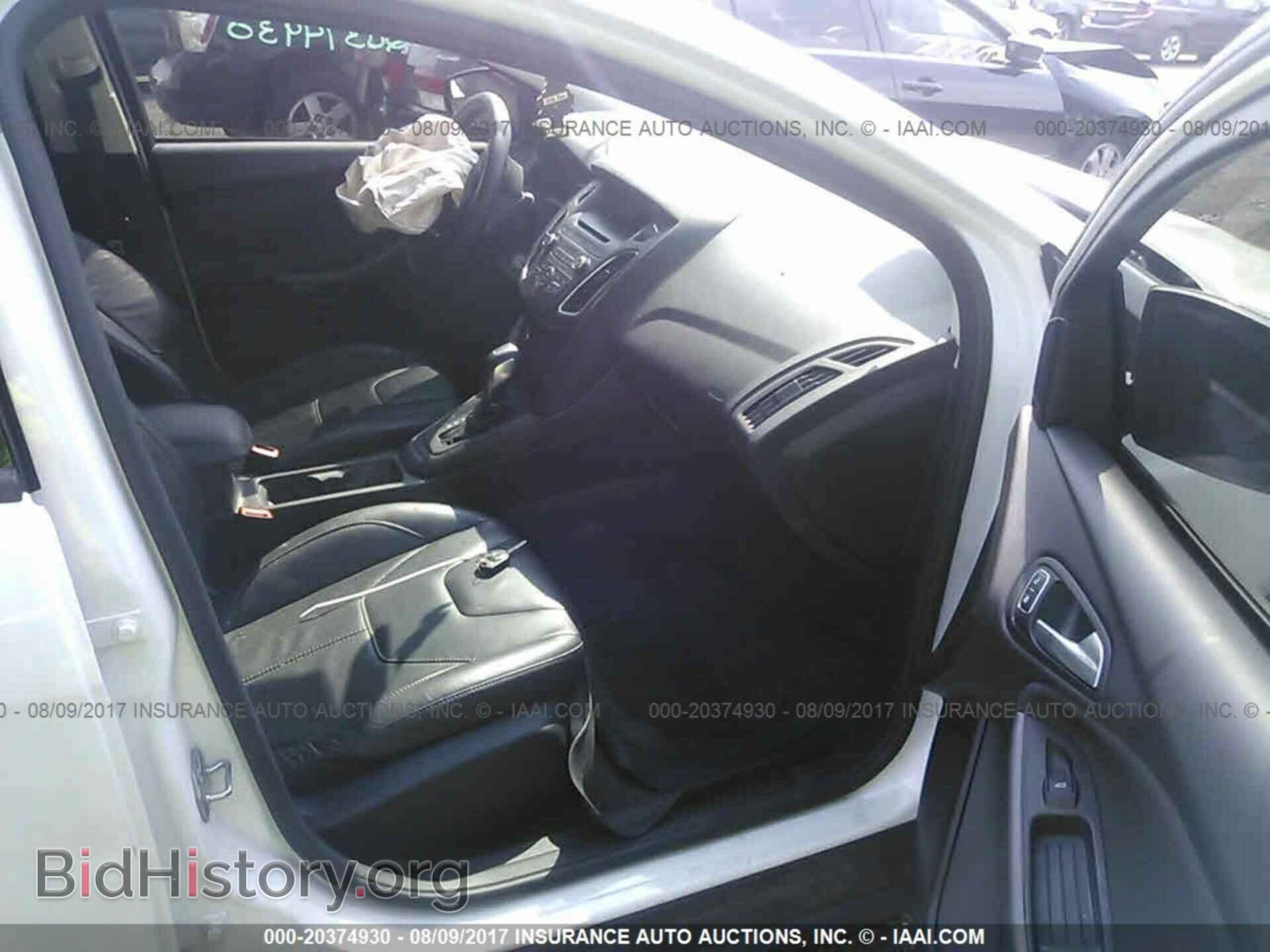 2016 Ford Focus - VIN: 1FADP3F21GL354518 - Photo 5
