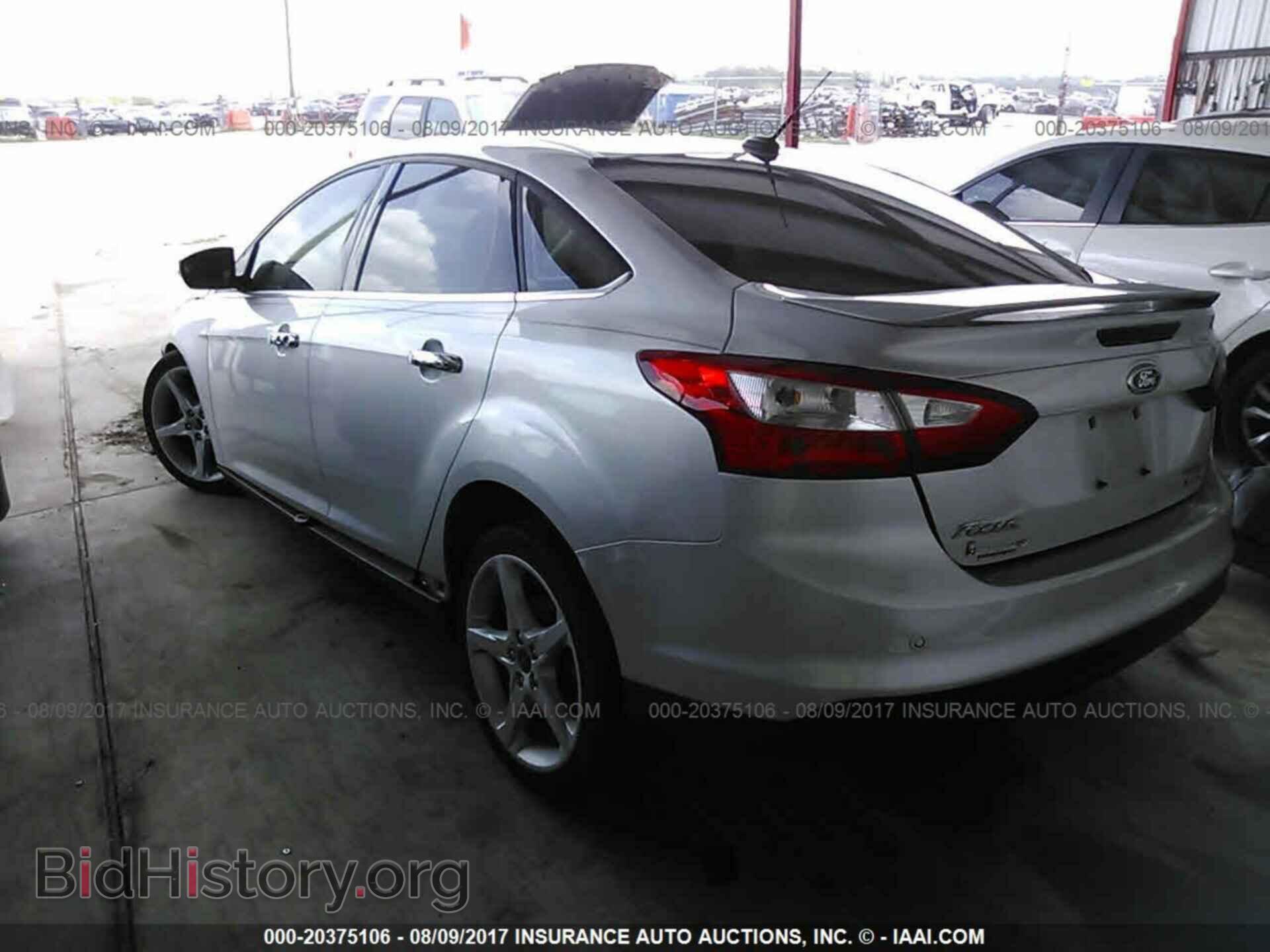 2012 Ford Focus - VIN: 1FAHP3J24CL391548 - Photo 3