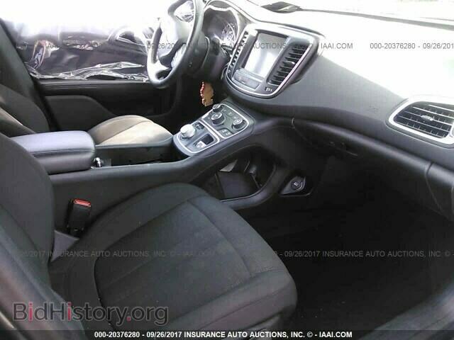 2015 Chrysler 200 - VIN: 1C3CCCABXFN738975 - Photo 5