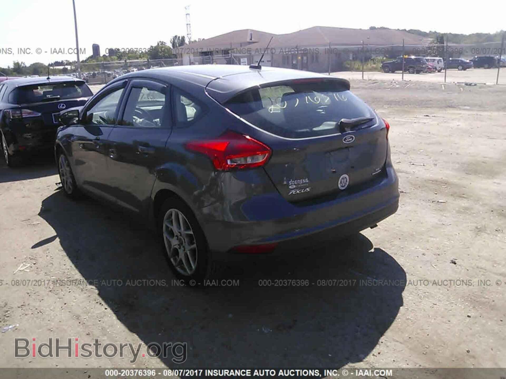 2015 Ford Focus - VIN: 1FADP3K23FL360857 - Photo 3