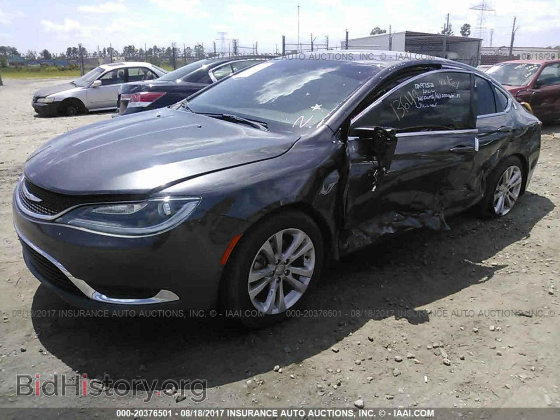 2017 Chrysler 200 - VIN: 1C3CCCAB1HN502590 - Фото 2