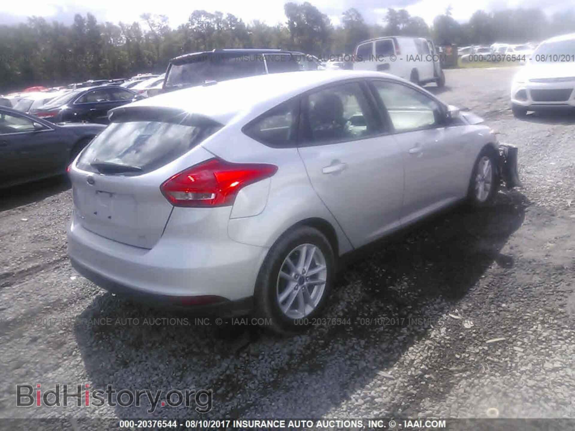 2015 Ford Focus - VIN: 1FADP3K2XFL315625 - Photo 4