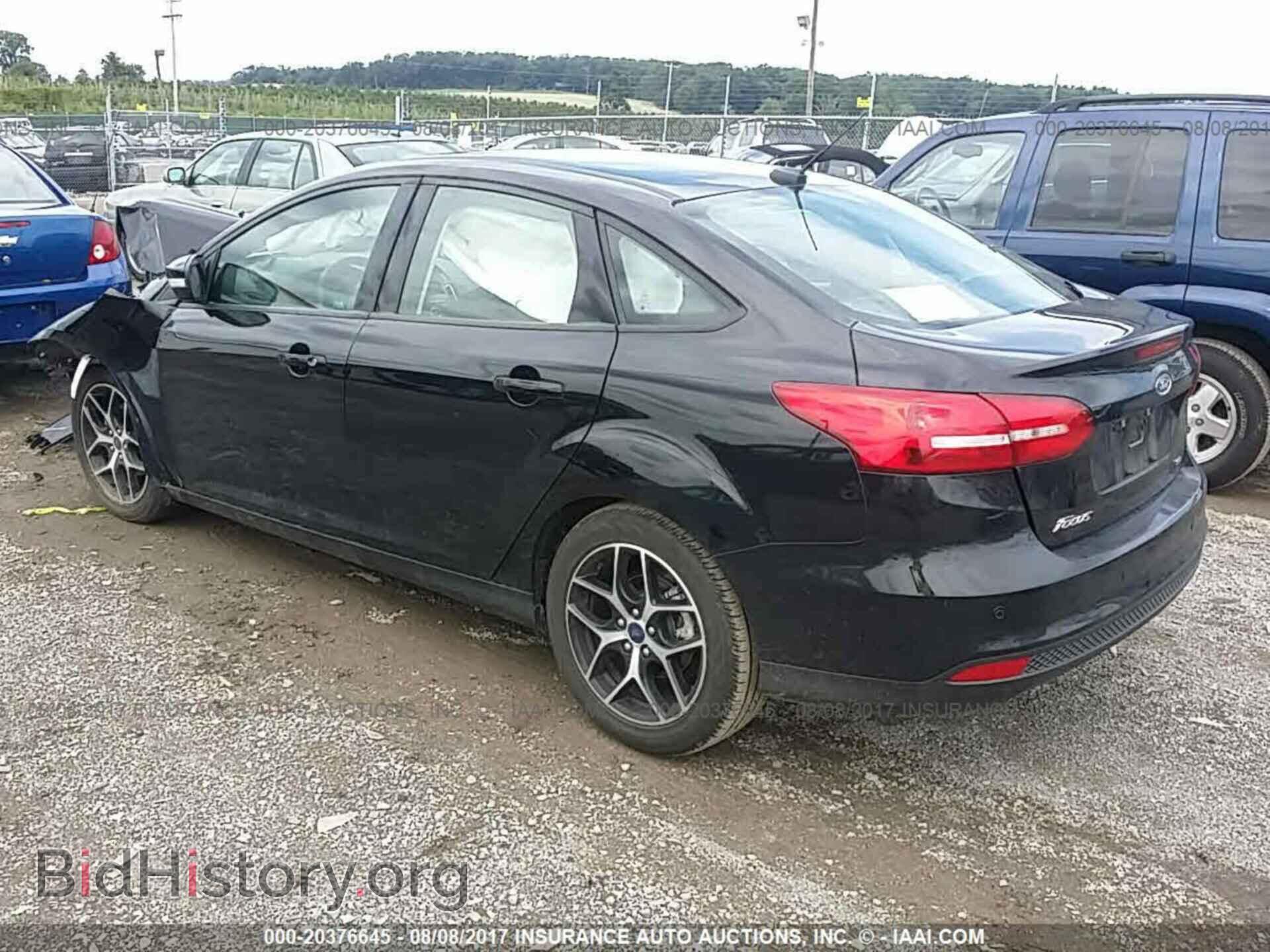2017 Ford Focus - VIN: 1FADP3H28HL260263 - Photo 3