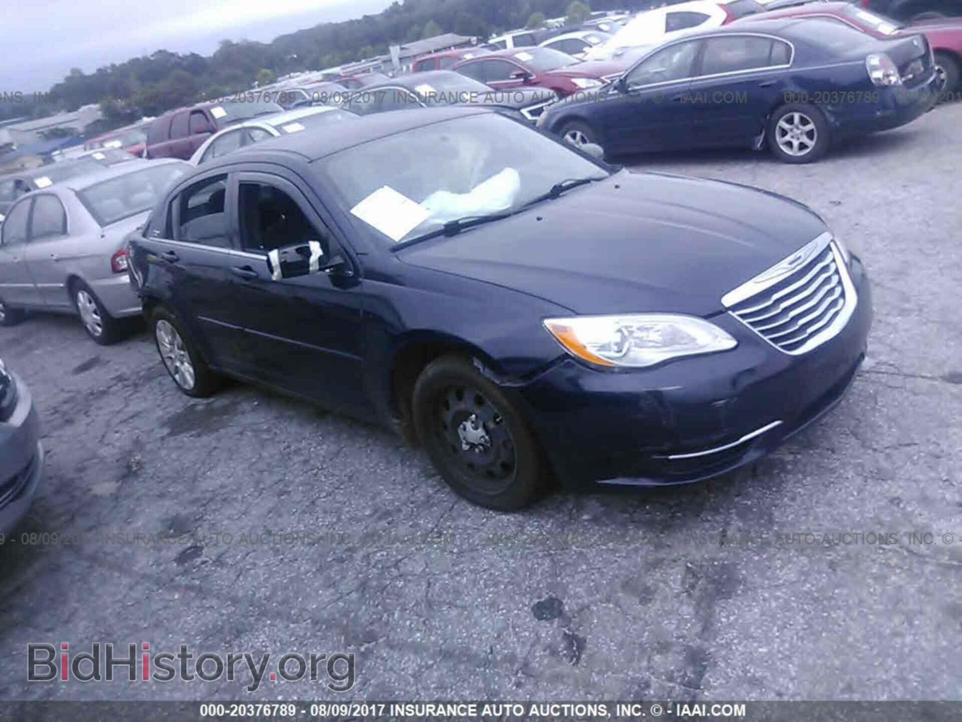 Photo 1C3BC4FB7BN550449 - Chrysler 200 2011