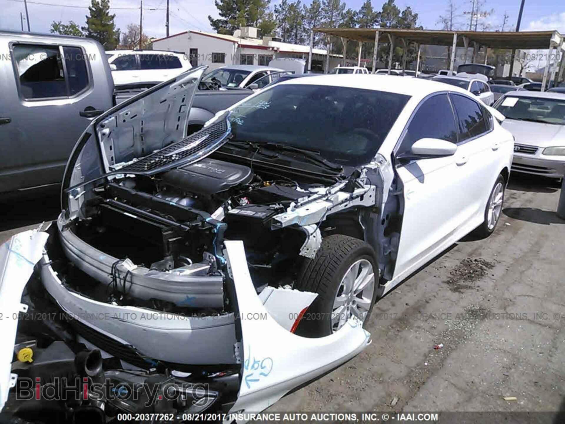 2016 Chrysler 200 - VIN: 1C3CCCAB9GN169246 - Фото 2
