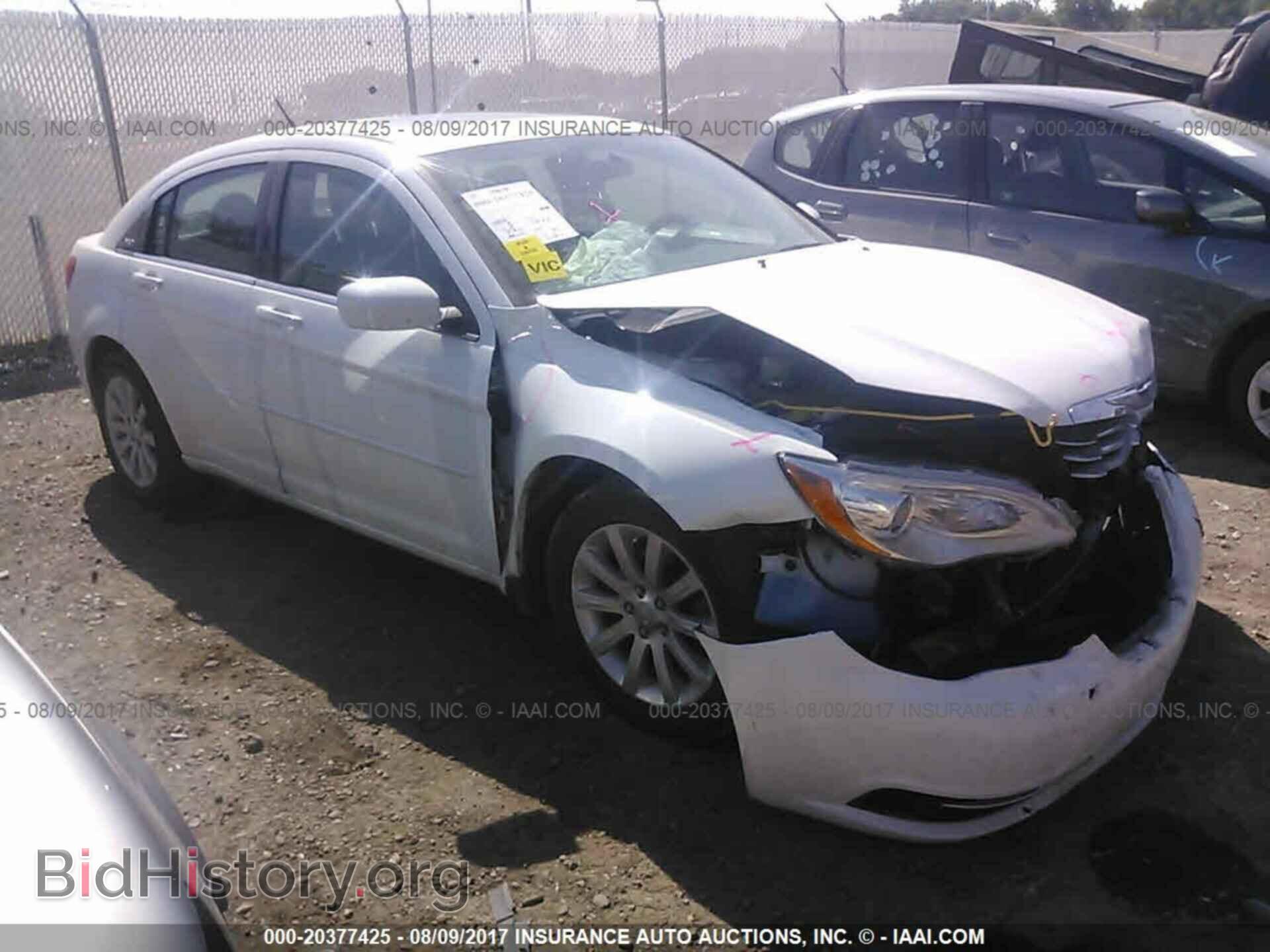 Photo 1C3CCBBG0CN192039 - Chrysler 200 2012
