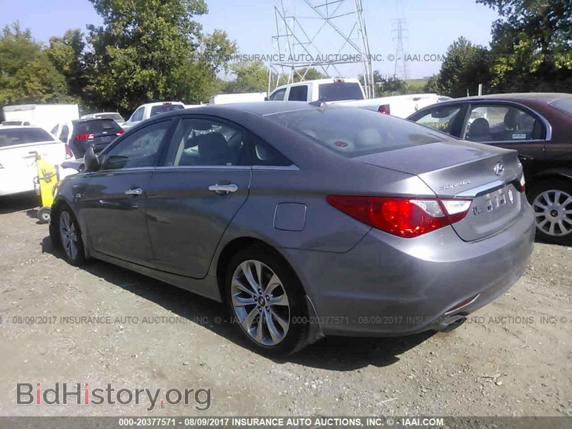 2012 Hyundai Sonata - VIN: 5NPEC4AB6CH422012 - Photo 3