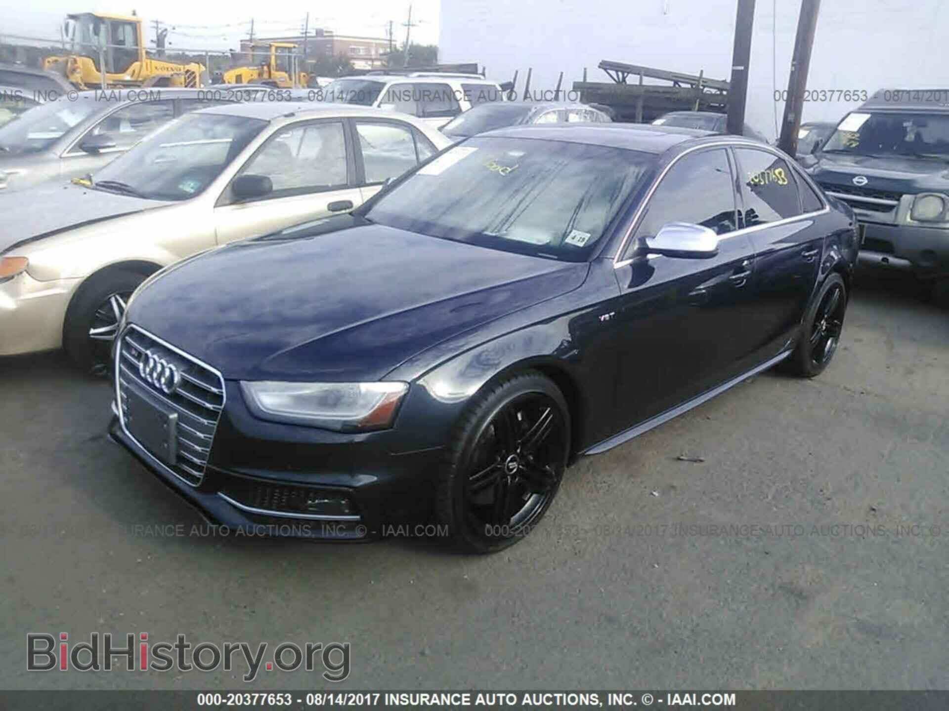 2014 Audi S4 - VIN: WAUDGAFL1EA117010 - Фото 2
