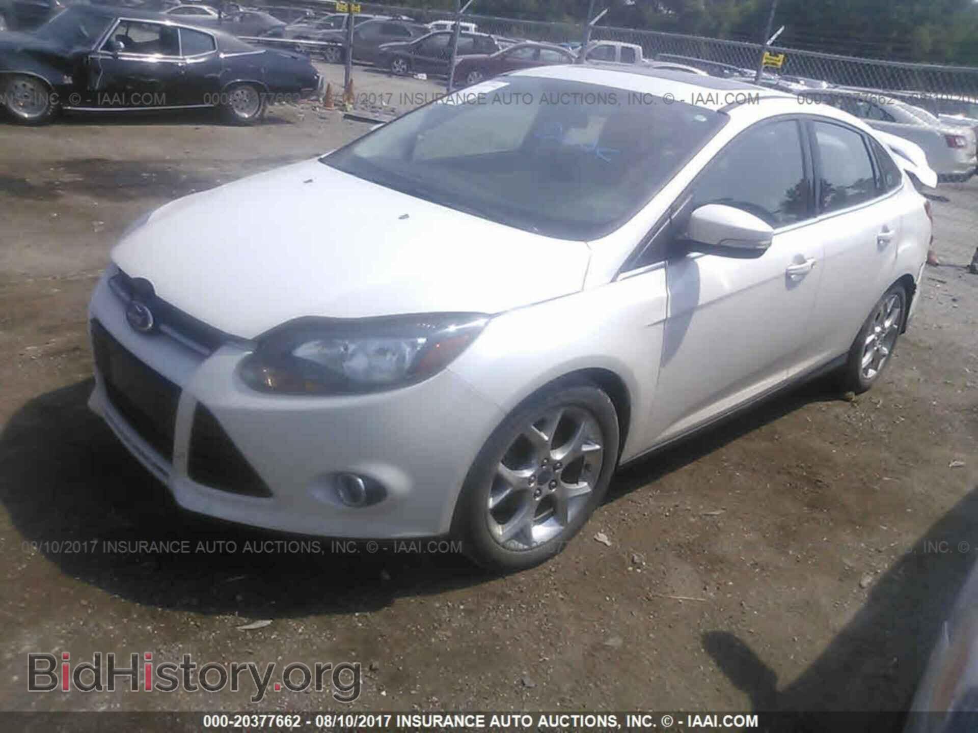 2014 Ford Focus - VIN: 1FADP3J24EL241229 - Фото 2