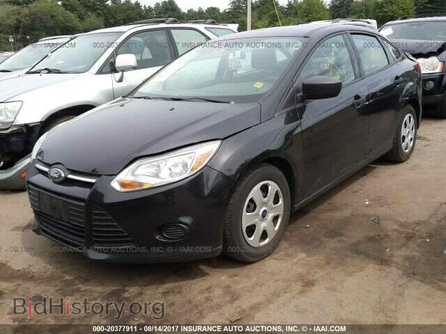 2013 Ford Focus - VIN: 1FADP3E22DL215656 - Фото 2