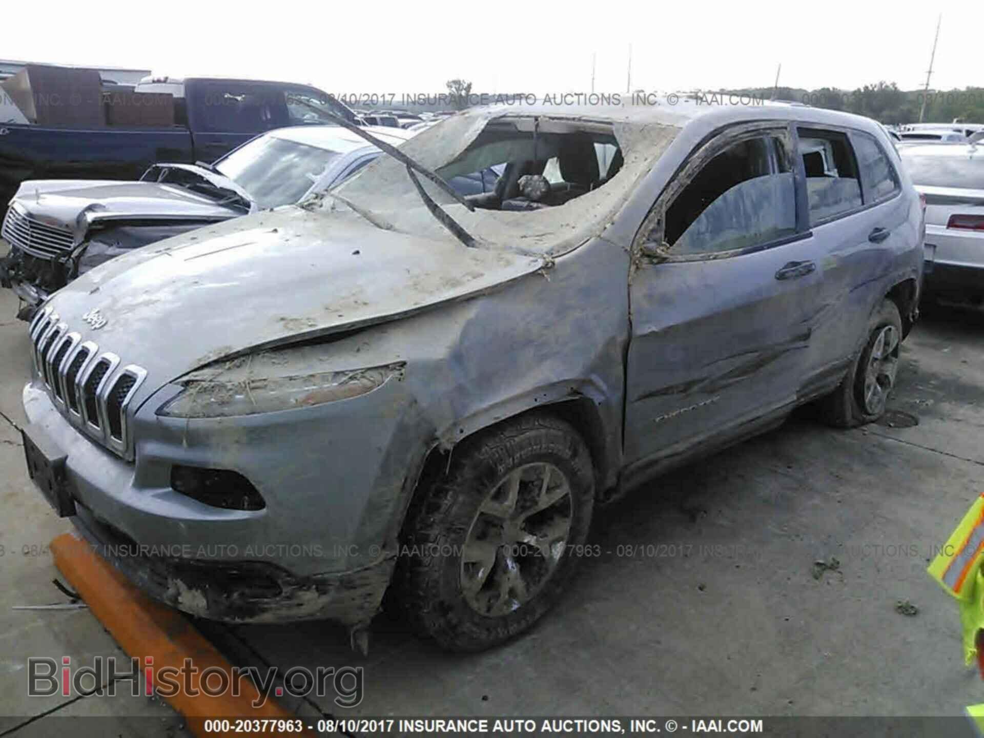 2014 Jeep Cherokee - VIN: 1C4PJLAB4EW194548 - Photo 2