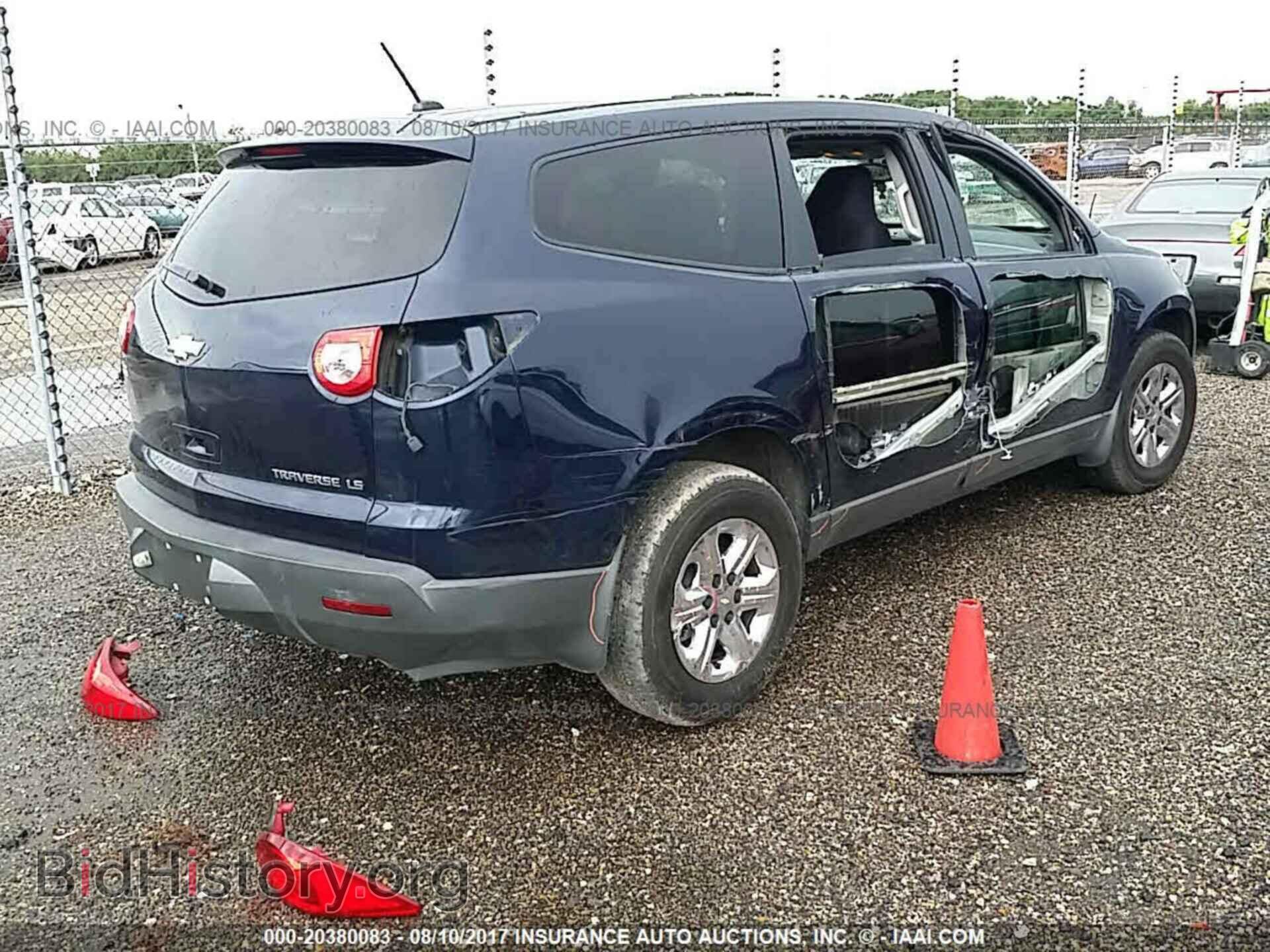 2011 Chevrolet Traverse - VIN: 1GNKREED6BJ373300 - Фото 4