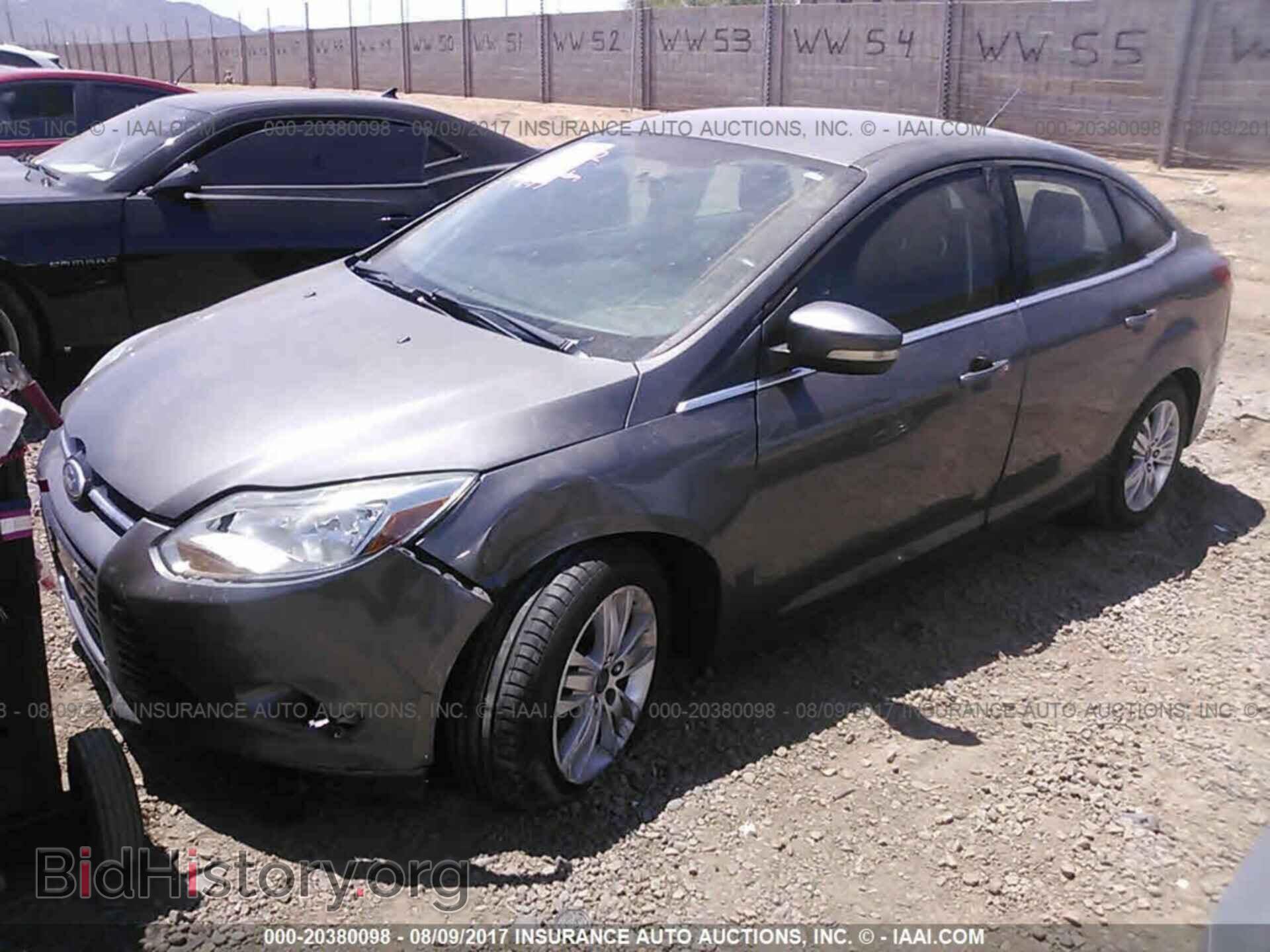 2012 Ford Focus - VIN: 1FAHP3H20CL244827 - Фото 2