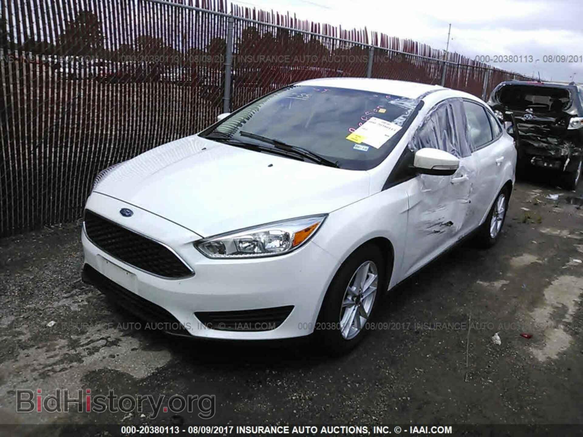 2015 Ford Focus - VIN: 1FADP3F27FL313647 - Фото 2