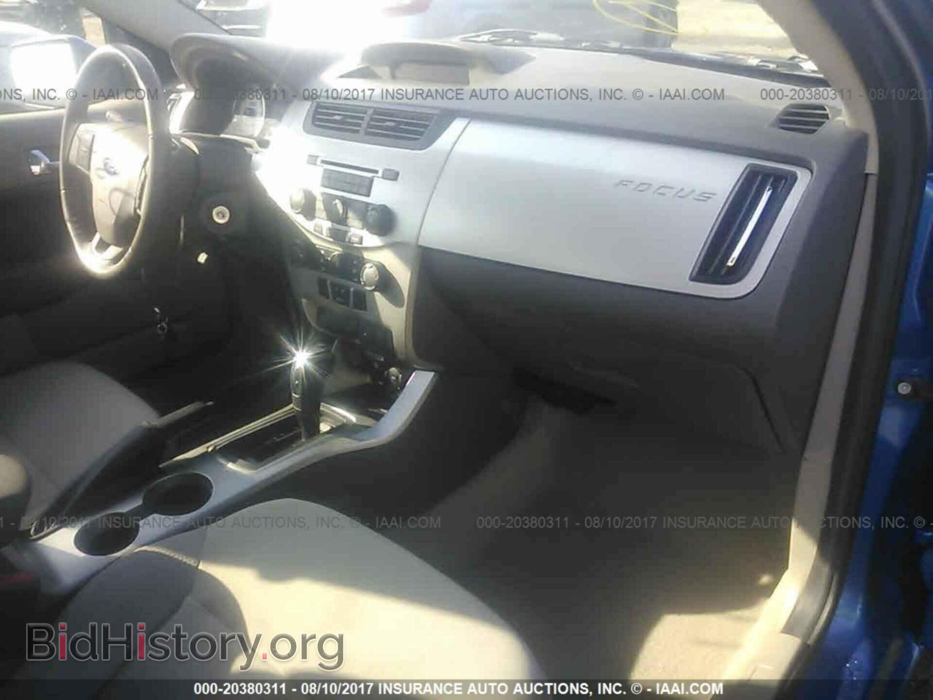 2011 Ford Focus - VIN: 1FAHP3GN2BW176233 - Photo 5
