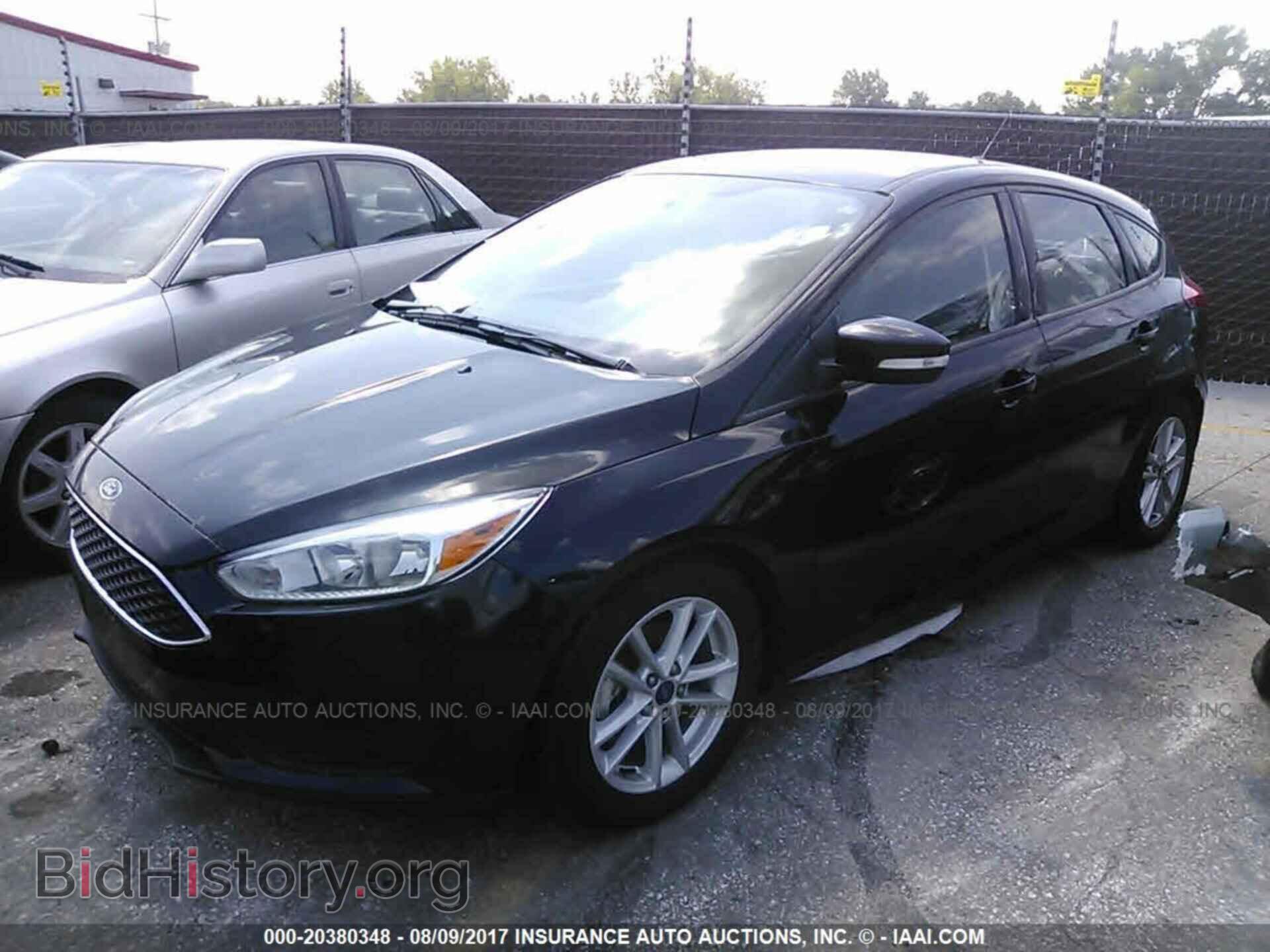 2016 Ford Focus - VIN: 1FADP3K23GL391401 - Photo 2