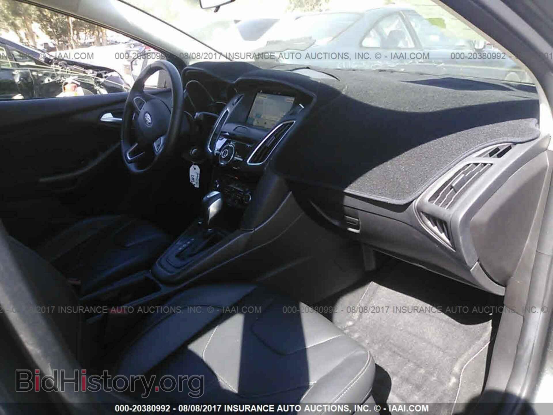 2016 Ford Focus - VIN: 1FADP3K2XGL246257 - Фото 5