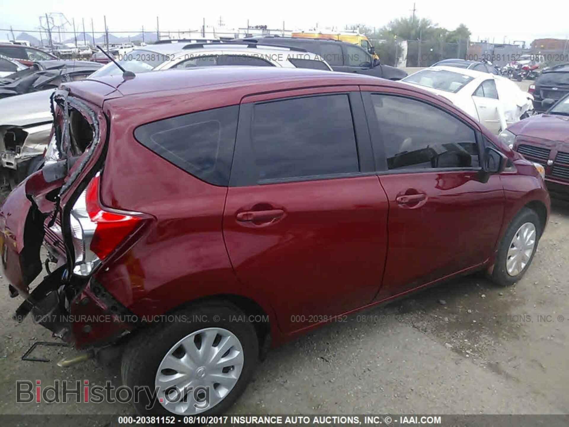 2015 Nissan Versa note - VIN: 3N1CE2CP3FL432454 - Photo 4