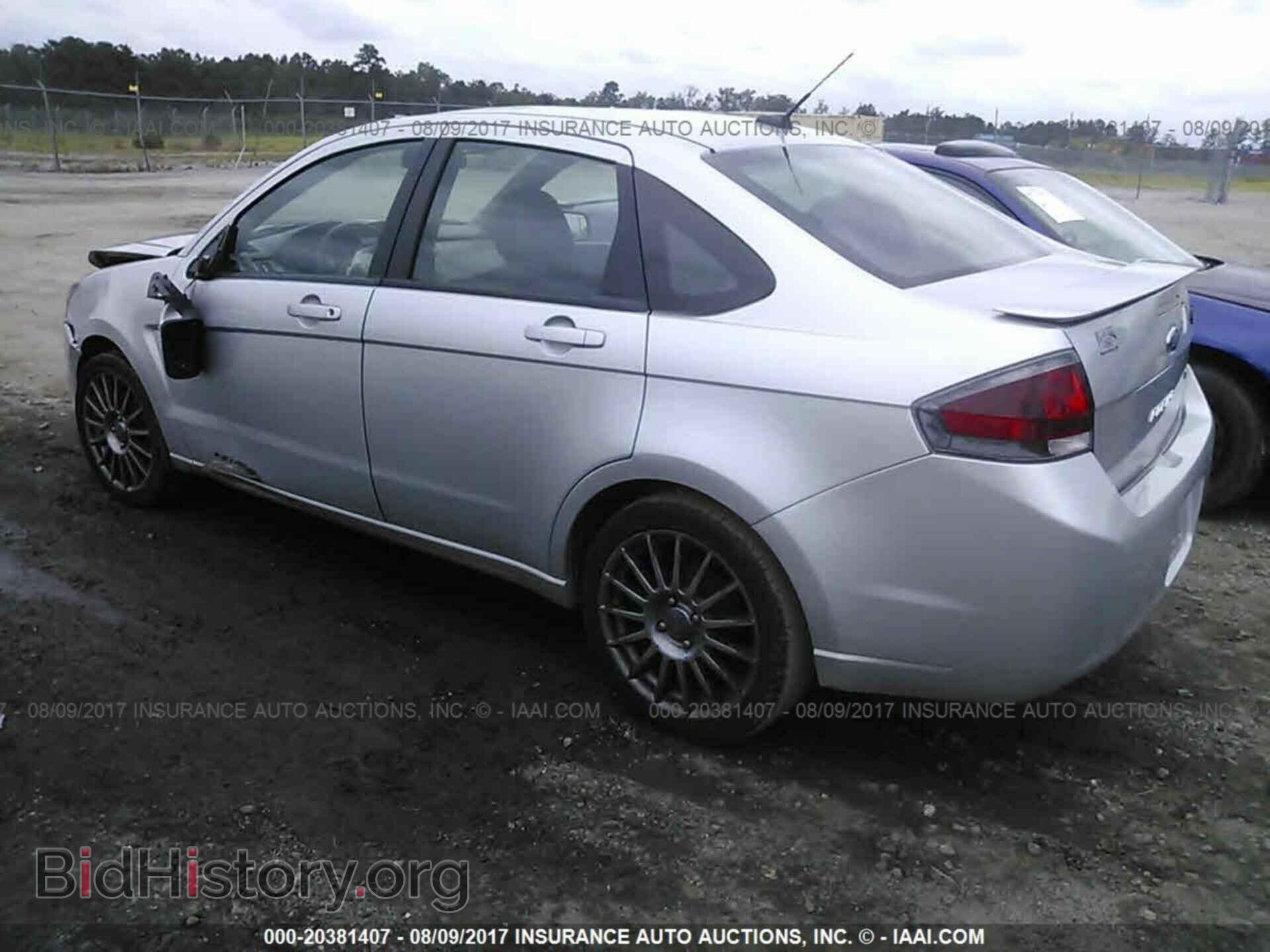 2011 Ford Focus - VIN: 1FAHP3GN0BW135390 - Фото 3