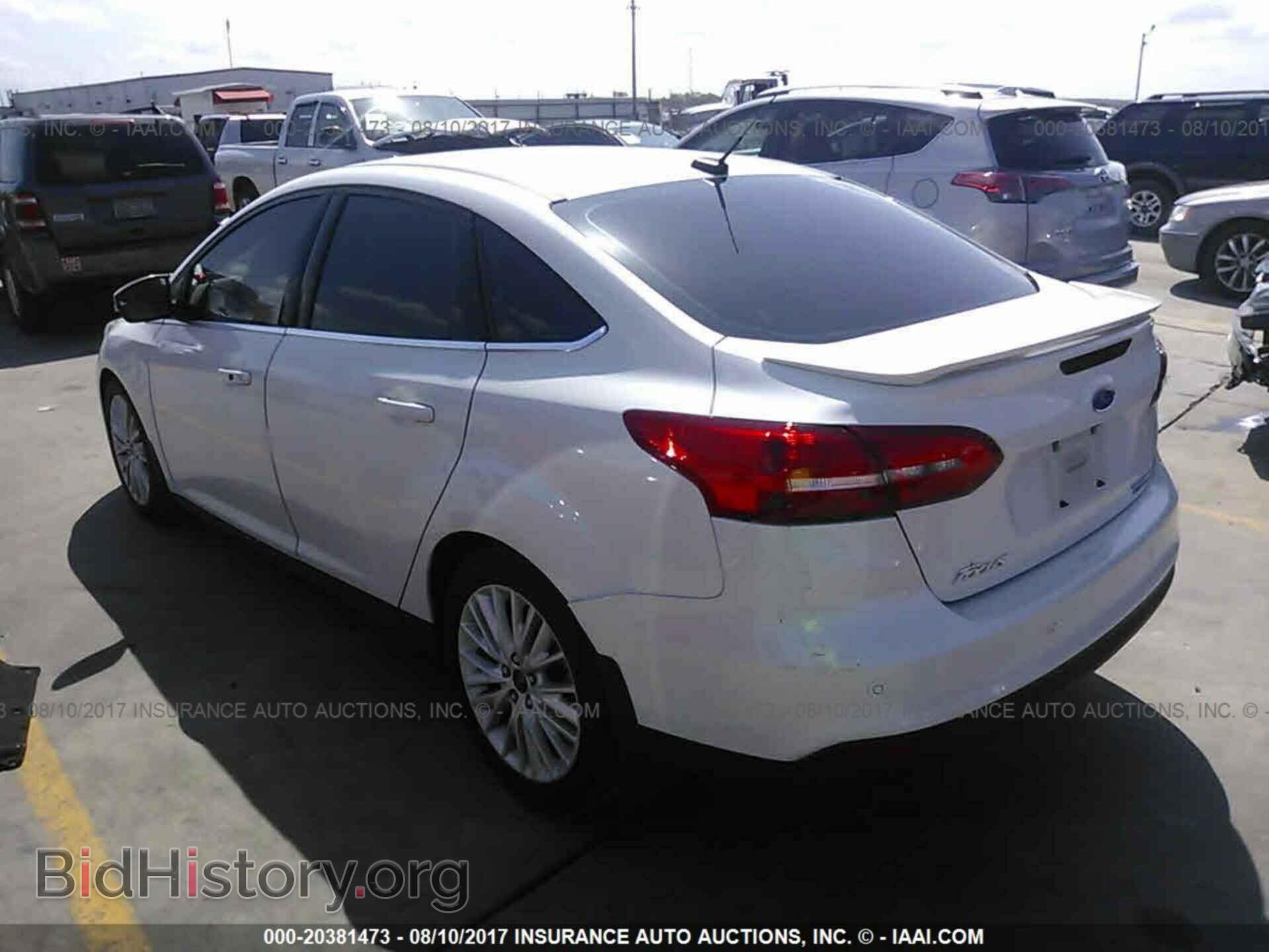 2016 Ford Focus - VIN: 1FADP3J20GL212345 - Фото 3