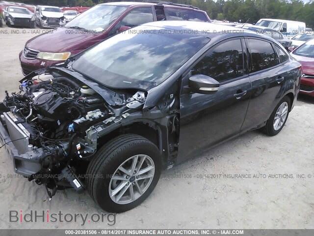 2017 Ford Focus - VIN: 1FADP3FE9HL242111 - Фото 2