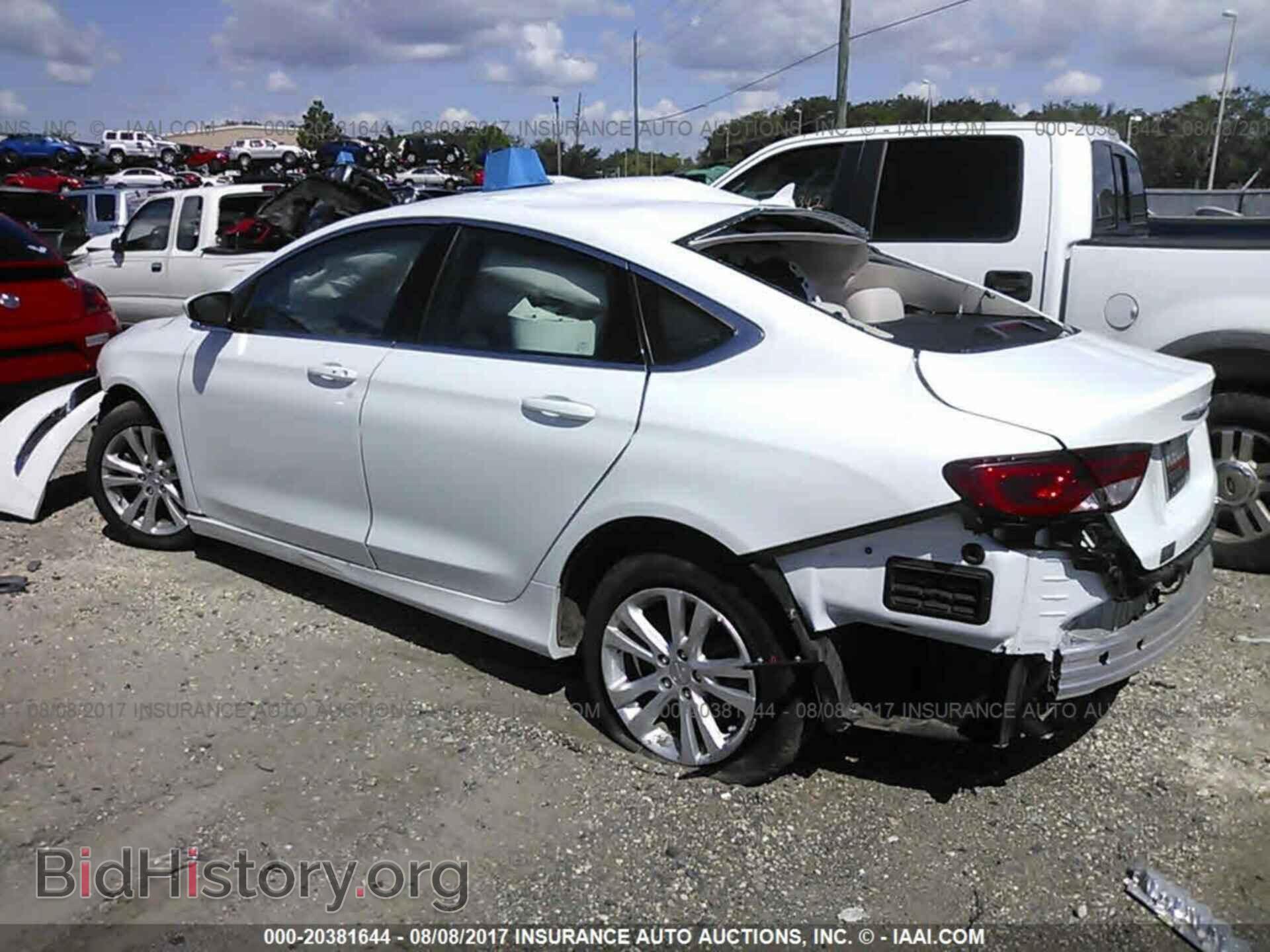 2015 Chrysler 200 - VIN: 1C3CCCAB4FN652514 - Photo 3