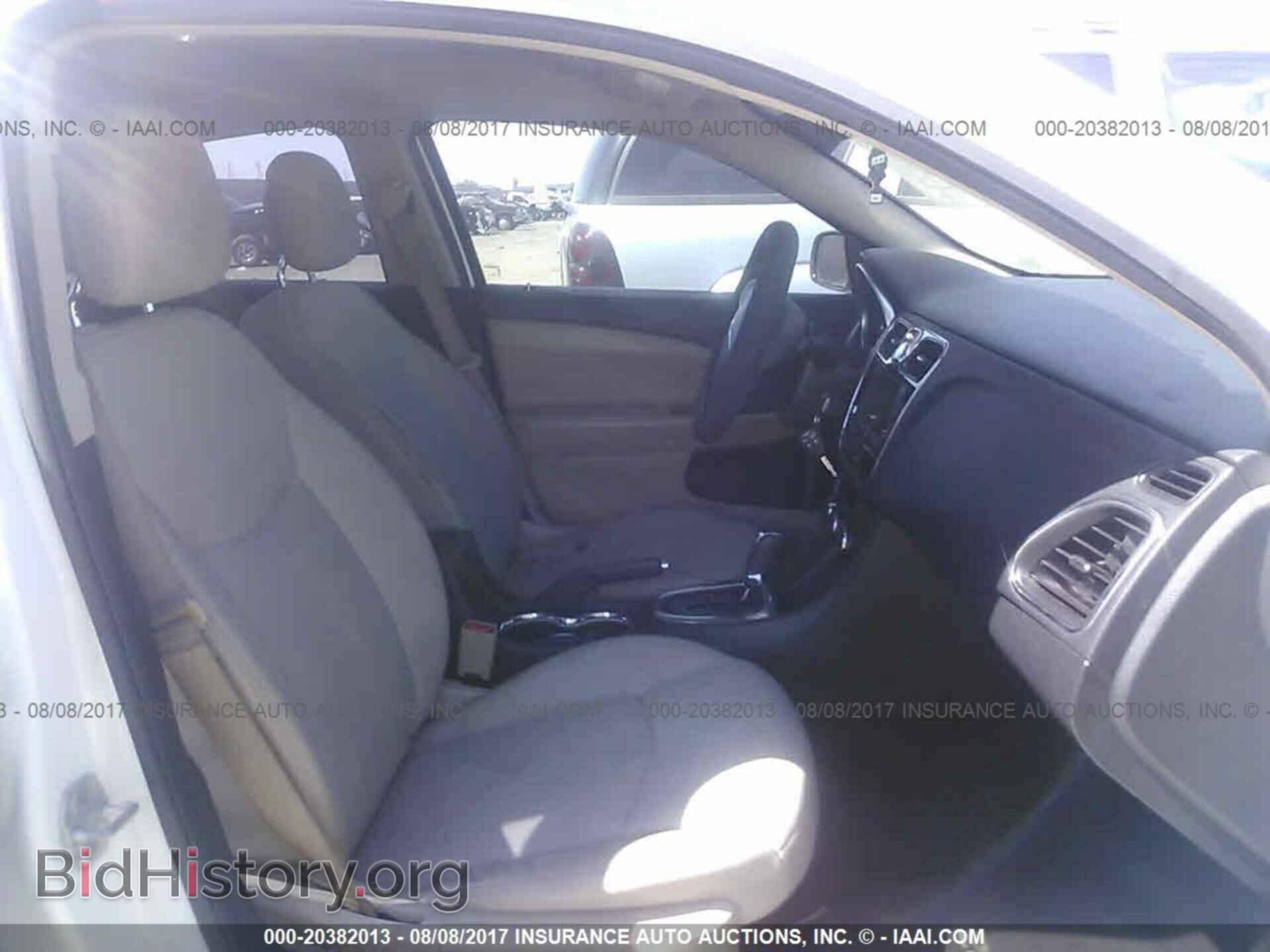 2012 Chrysler 200 - VIN: 1C3CCBCB1CN200880 - Фото 5