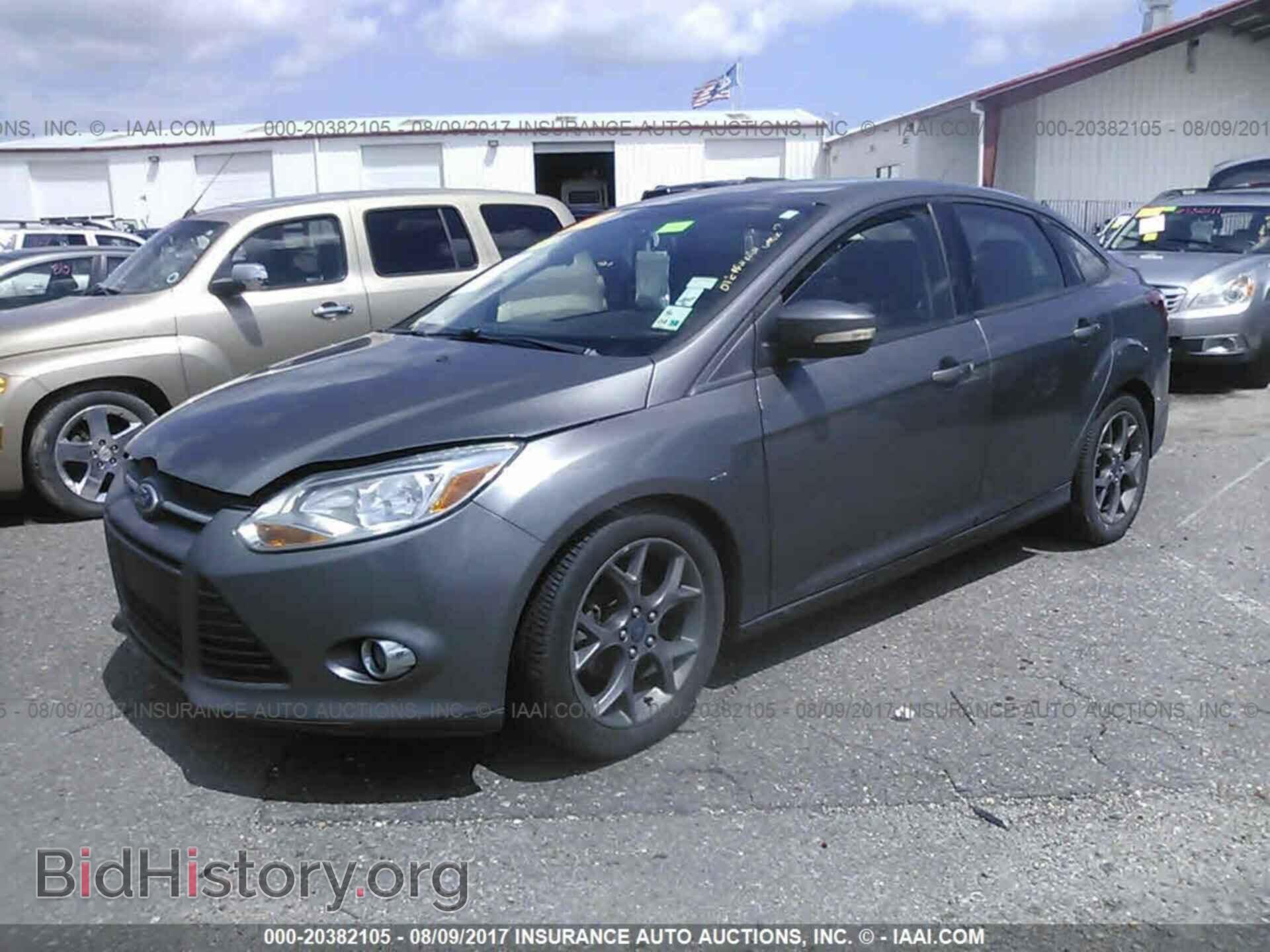 2013 Ford Focus - VIN: 1FADP3F27DL302385 - Фото 2