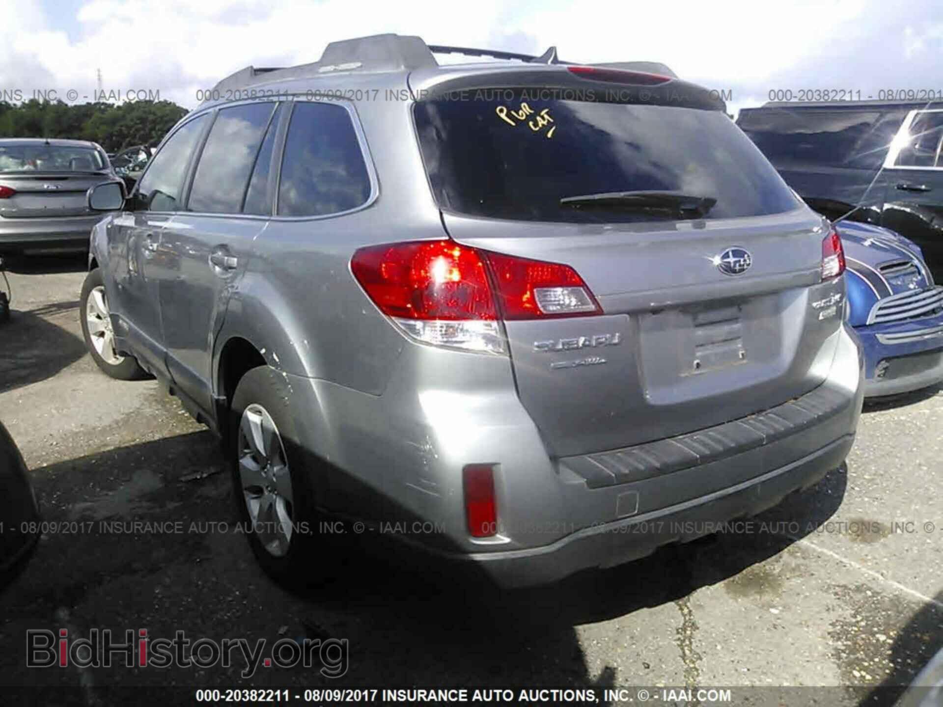 2011 Subaru Outback - VIN: 4S4BRBKC4B3317567 - Фото 3